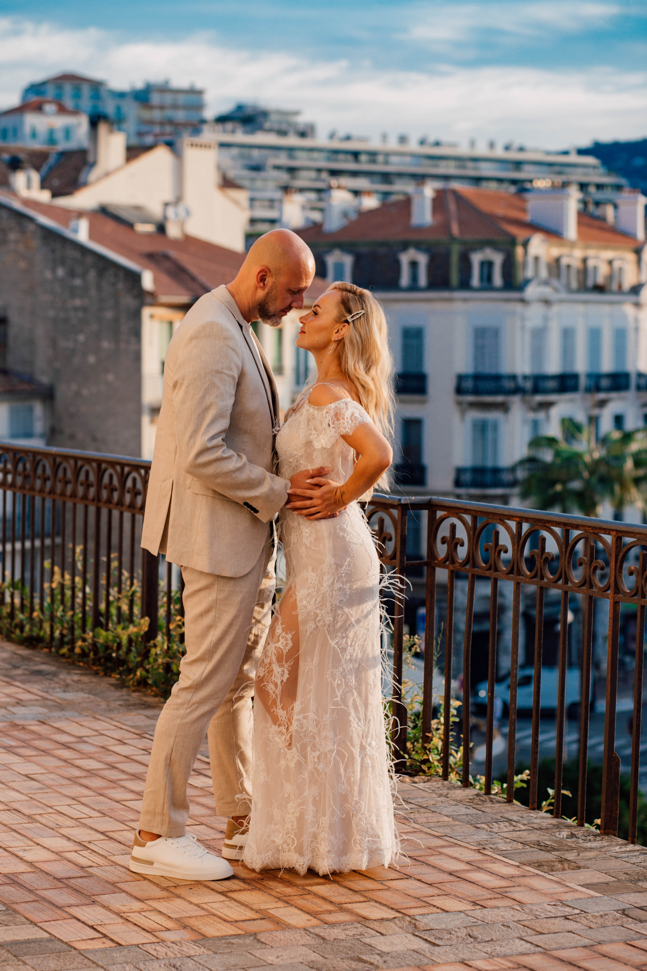 Jenna and André 09/2022. Portrait family photographer in Berlin Elena Zakh