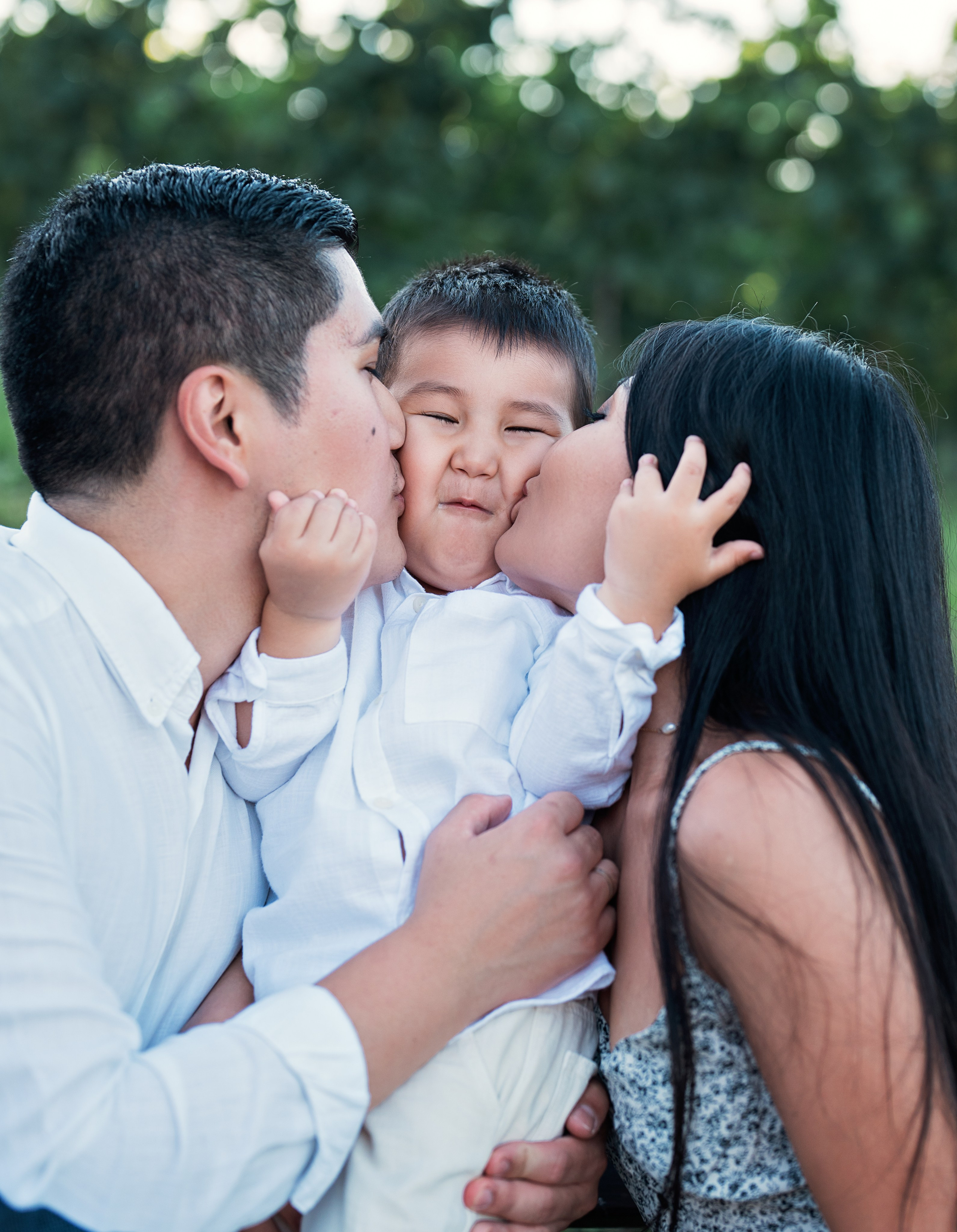 Summer picnic. Family, conceptual women portrait photograher in Geneva, Switzerland