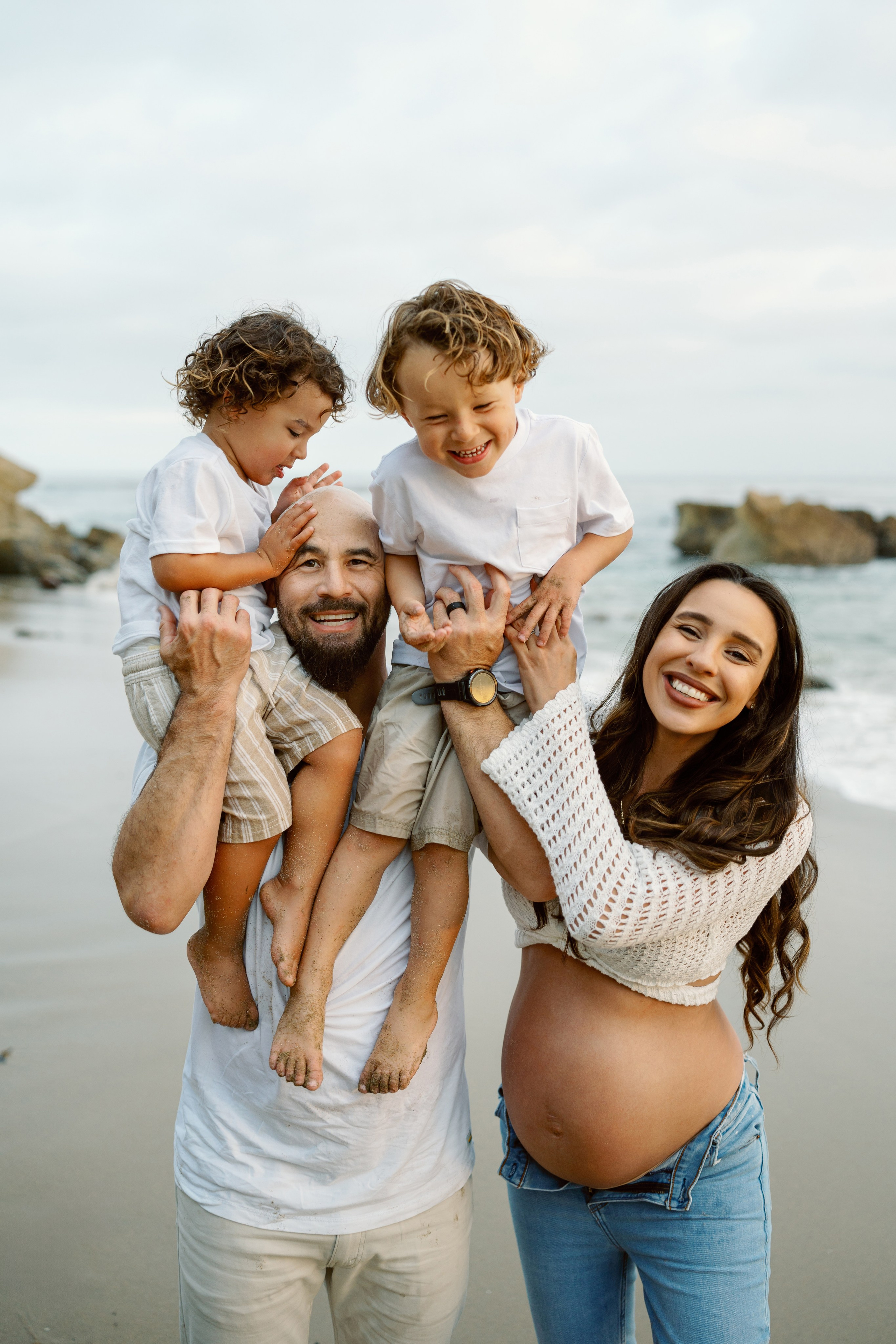 Maternity Photoshoot at Laguna Beach. Wedding Photography & Videography Team in California, Los Angeles, San Francisco, San Diego and Travel