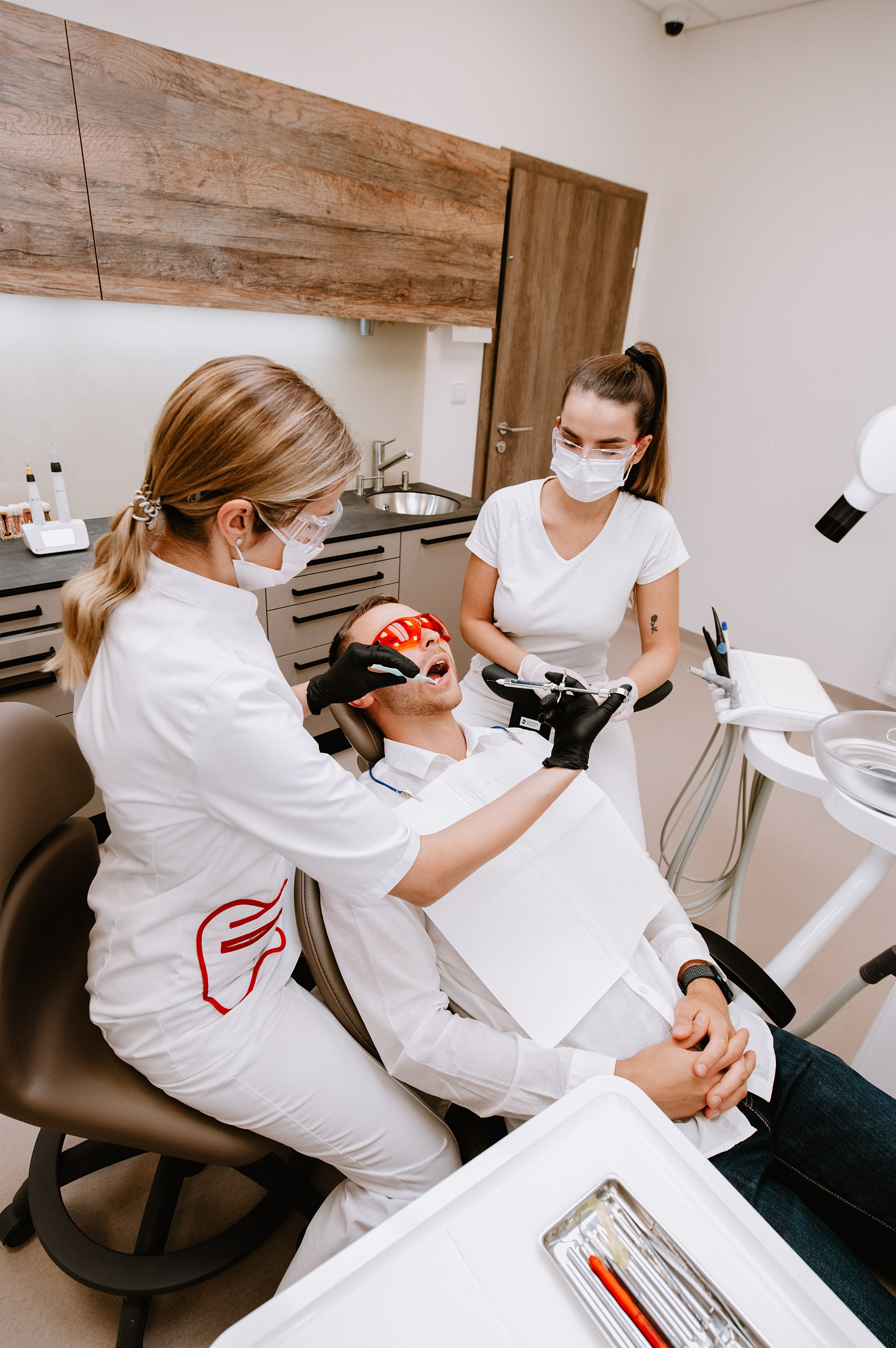 EDClinic dentistry in Prague. ANNA-MARIA PHOTO CONTENT CREATOR — фотограф, эстет, художник и визуальный эксперт в Instagram, работающий в Праге