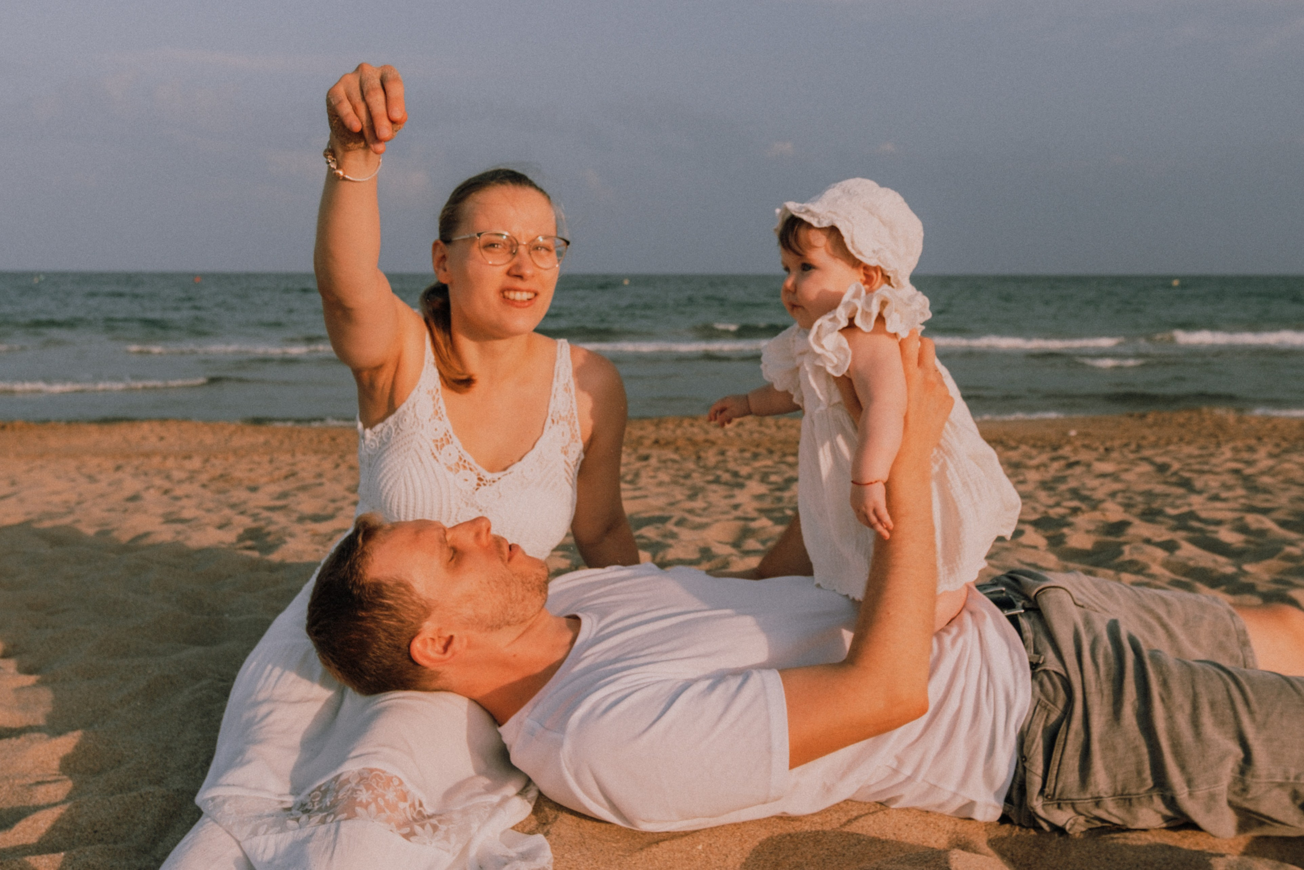 Семейная фотосессия на пляже. Профессиональная фотосъемка в Калафелле — Елена Медведева