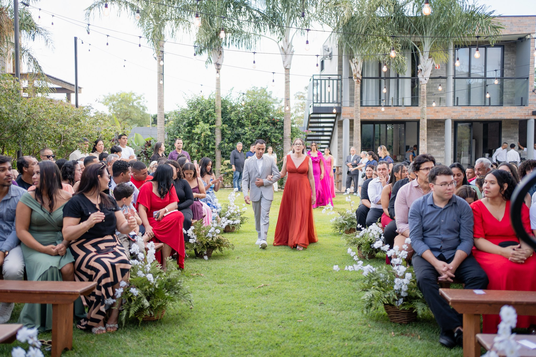 Larissa & Vinicius — Espaço Faveral / Aararaquara. Robson Colaço