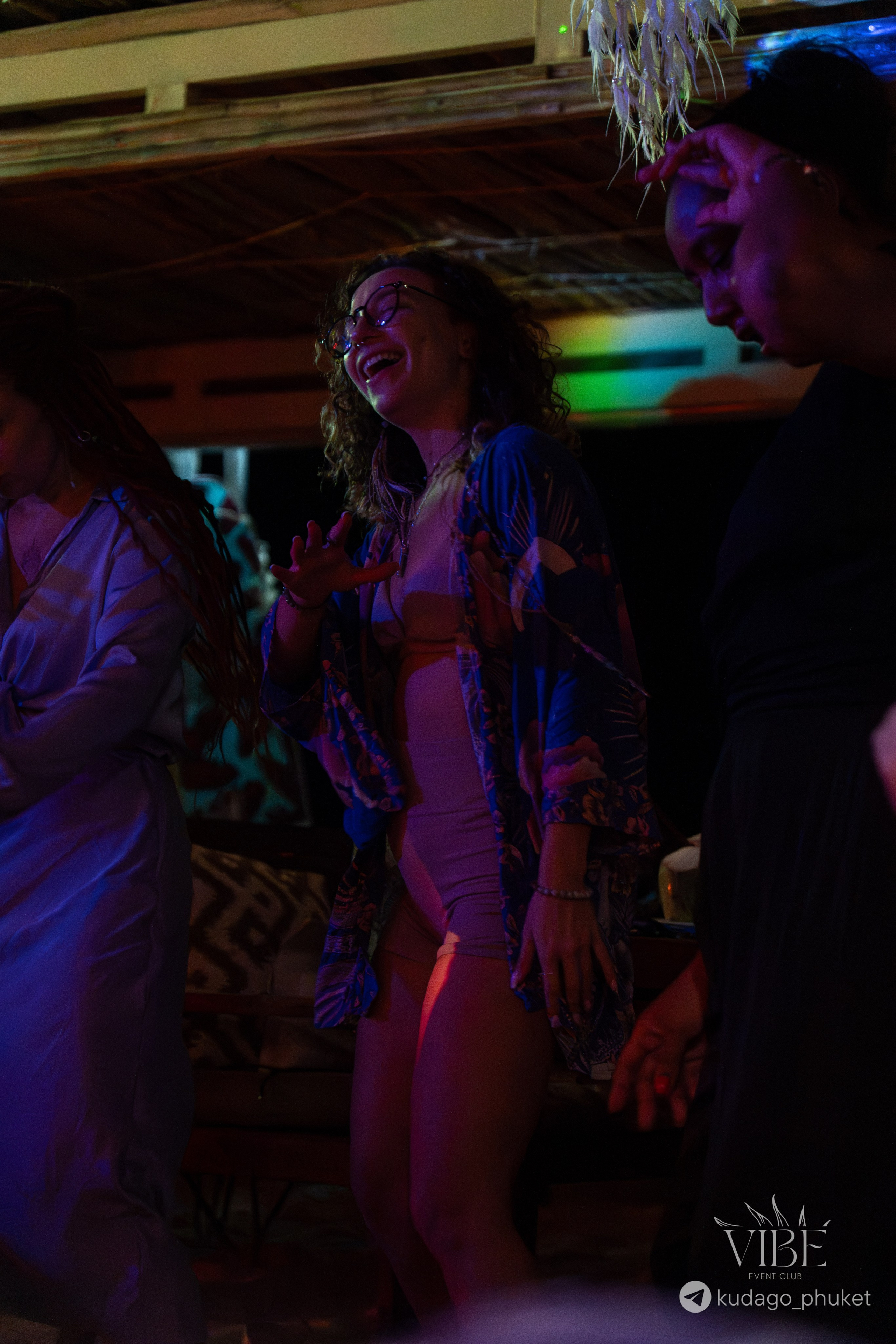 Вечеринка Boho Vibe | Фоторепортаж | Афиша | DAVAYSXODIM.com PHUKET. АФИША|ФОТОРЕПОРТАЖИ|ИВЕНТЫ|ПХУКЕТ