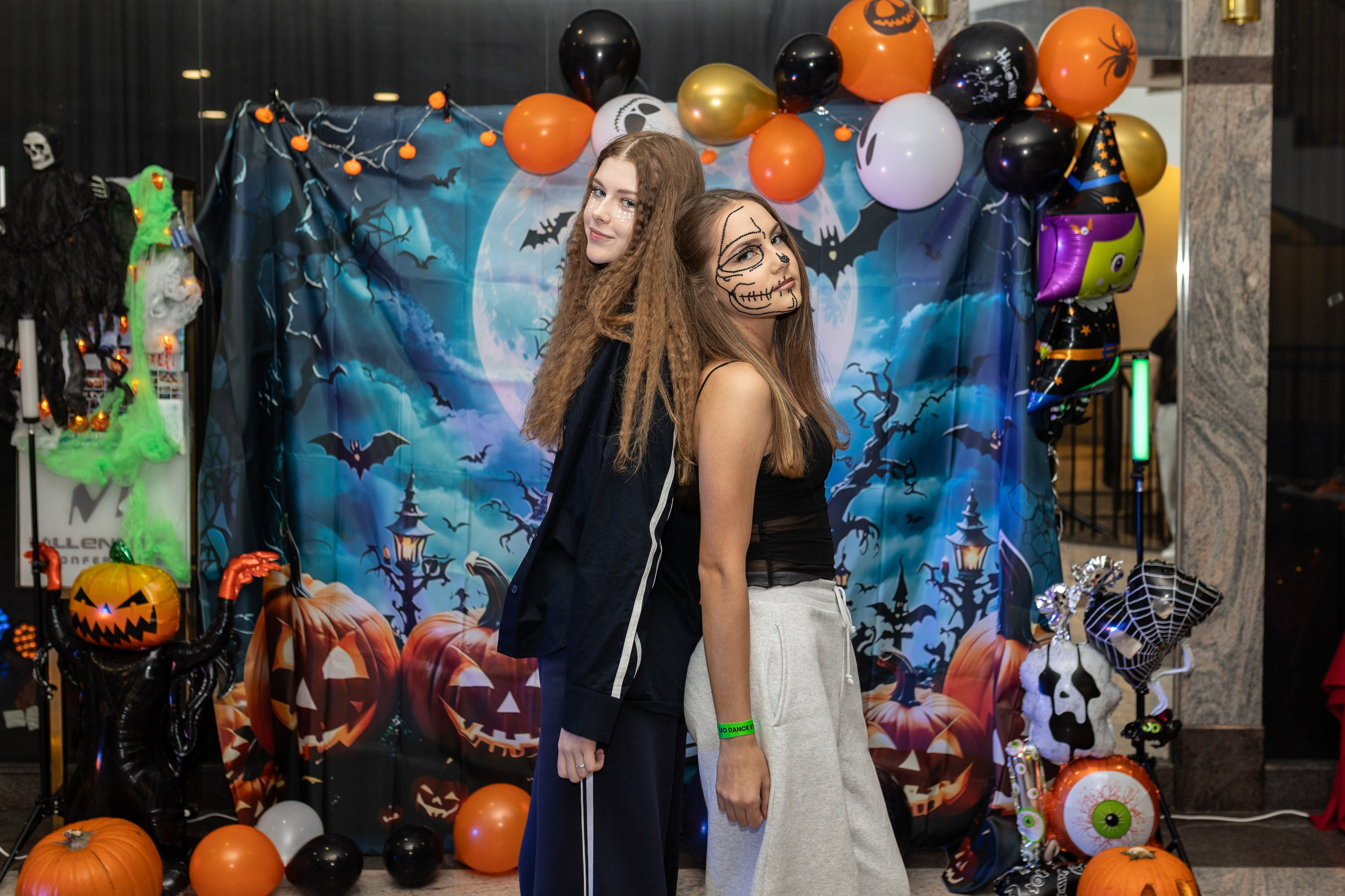Leo dance studio Helloween 2025. Семейный и детский фотограф в Варшаве Мила Бобровская