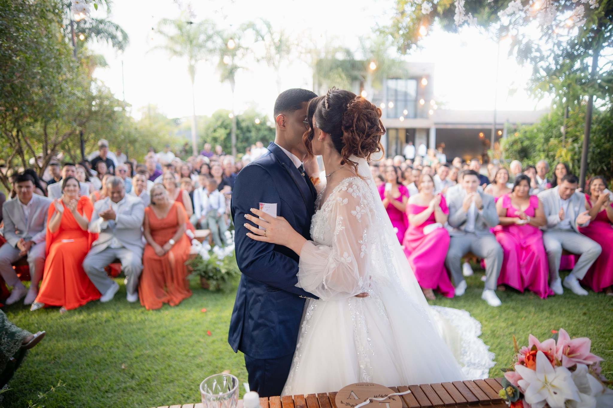 Larissa & Vinicius — Espaço Faveral / Aararaquara. Robson Colaço