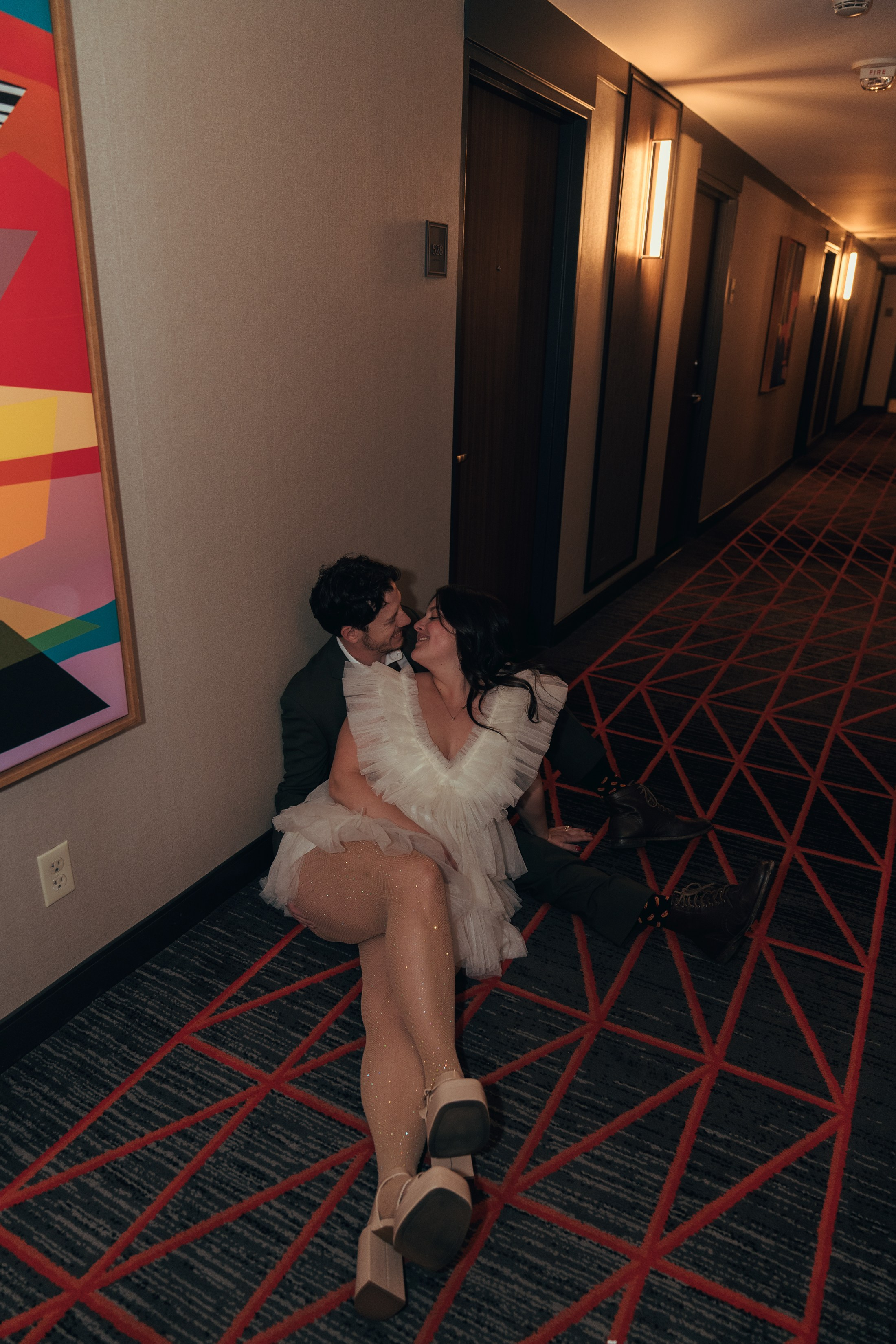 Grace&Jesse. Wedding & elopement photographer Viktoriya Kravtsov. Las Vegas
