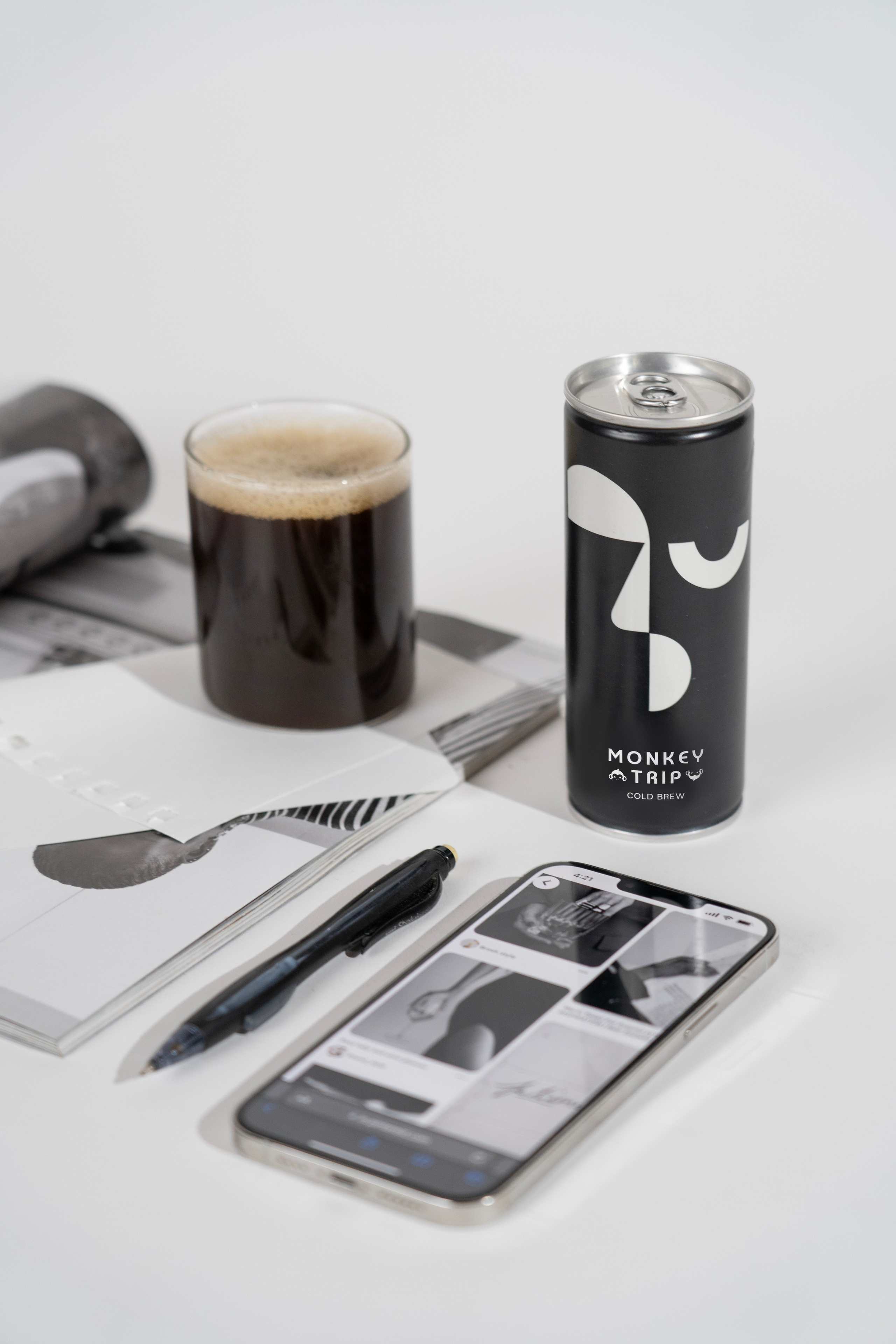 Product Styling for Monkeytrip beverage
