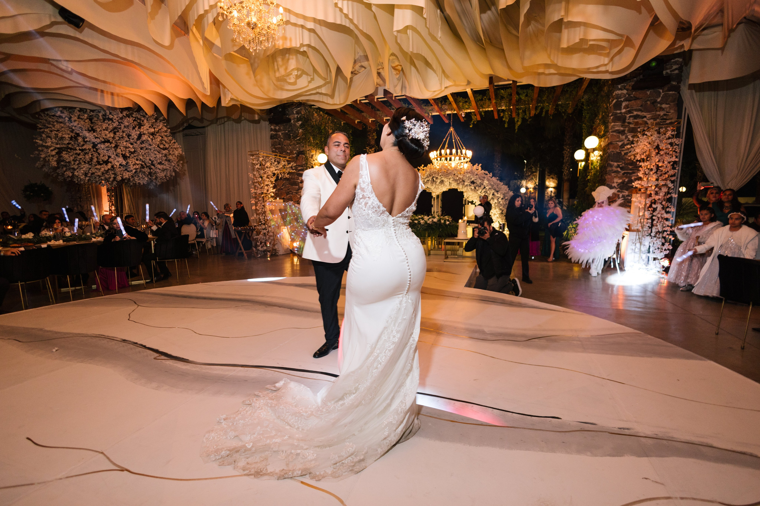 Alejandra y Salvador. Principal