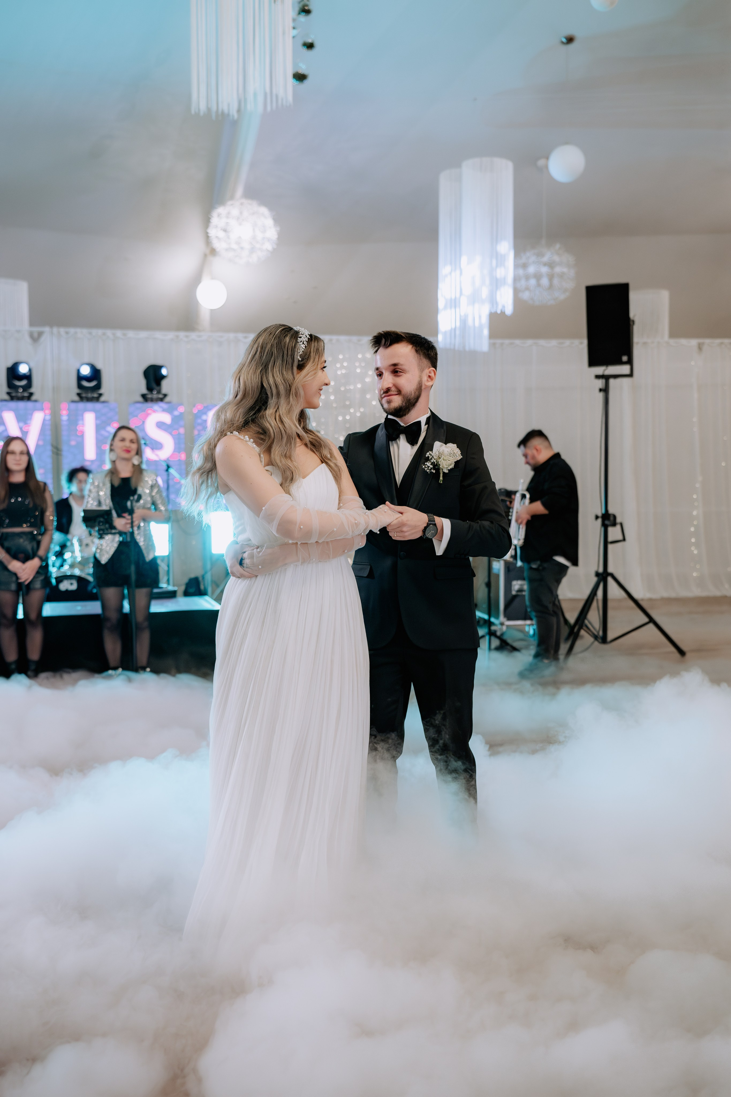 Madalina + Cosmin | Wedding day. Proud Vision Weddings | Wedding Photography & Film — Servicii profesionale Foto Video Nunta Iasi