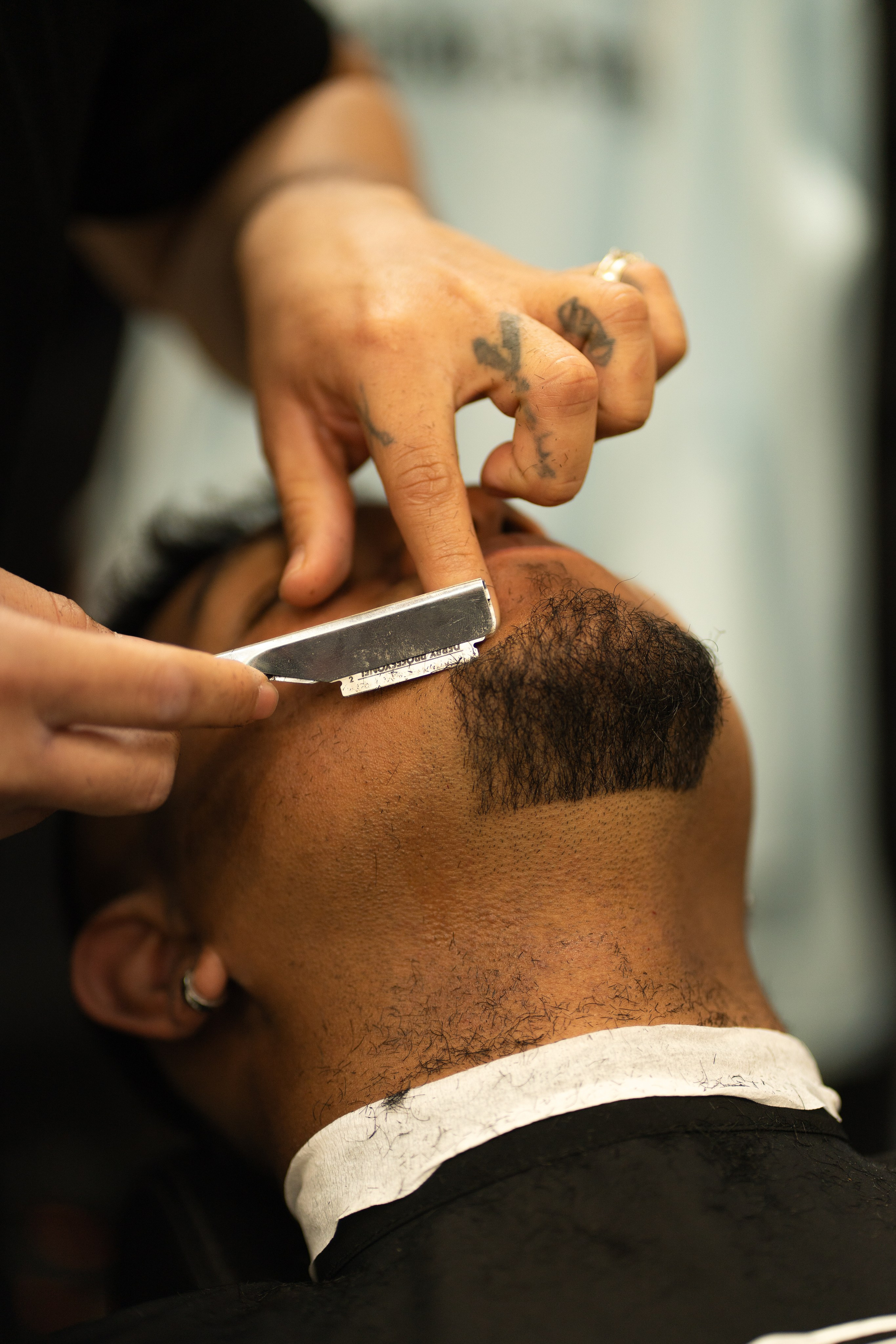 BARBERSHOP. Baby Beast