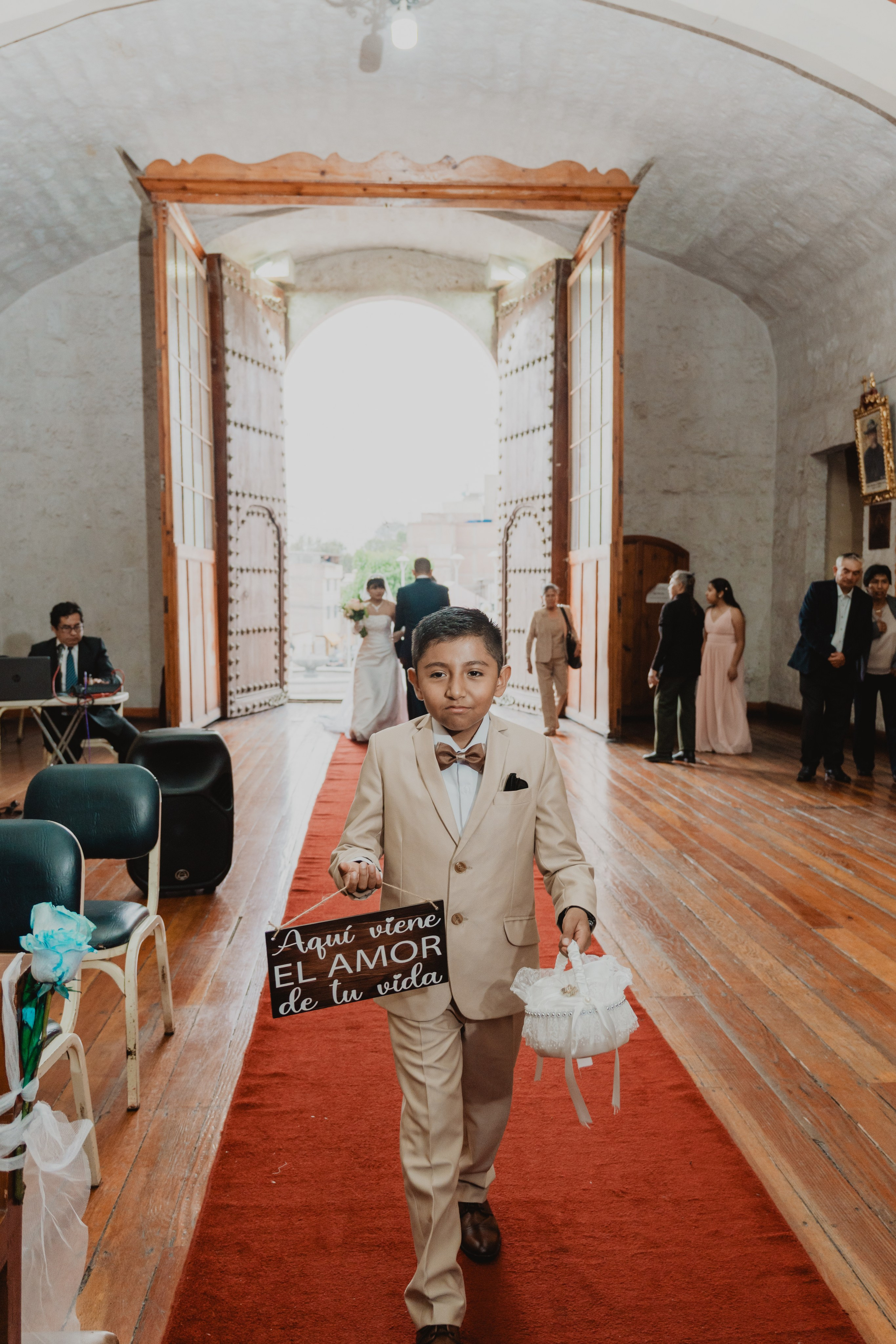 STEISY + EMMANUEL | BODA RELIGIOSA. Studio KVTA | Fotografía y Video de Bodas en Arequipa