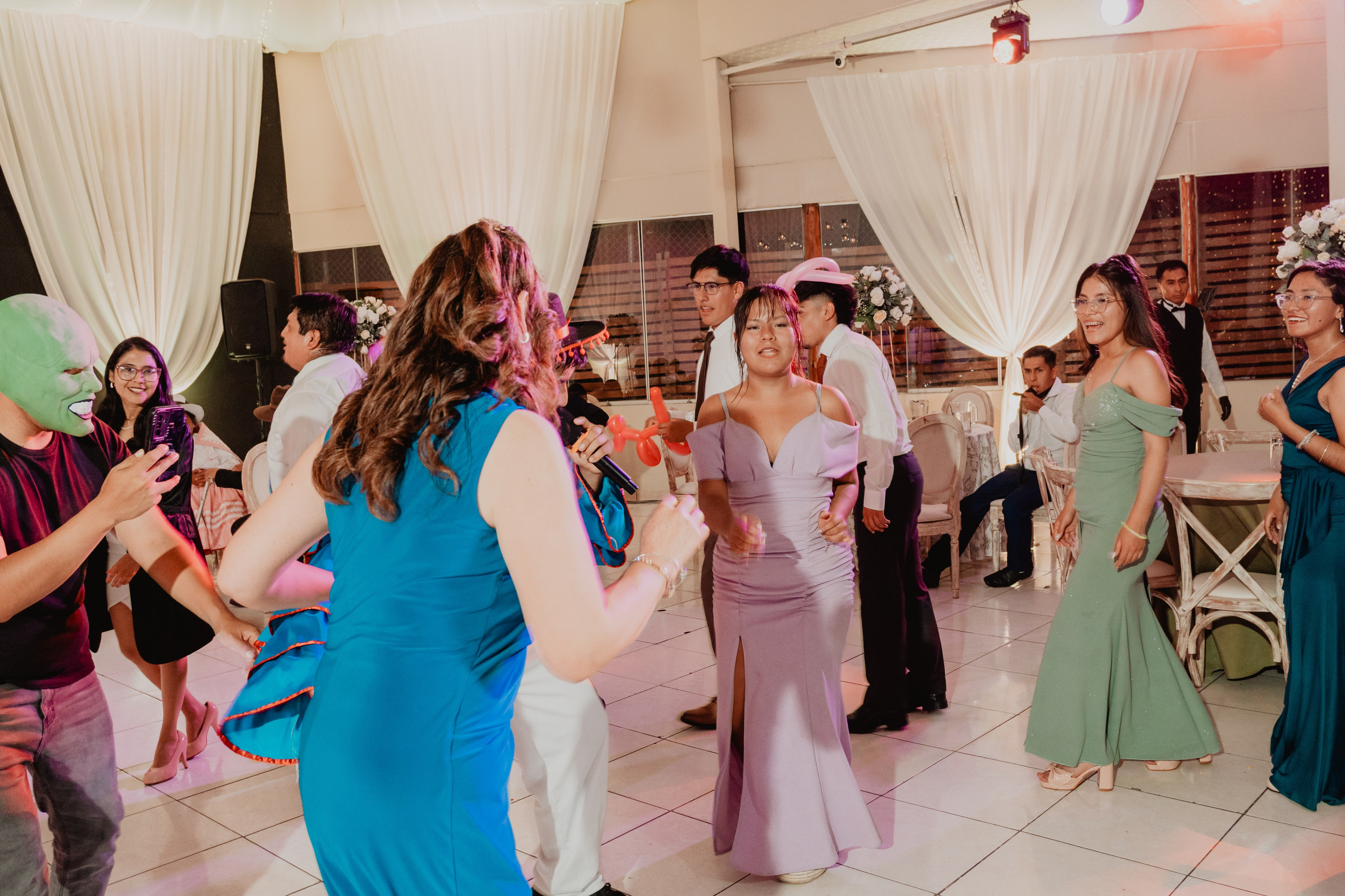FERNANDO + MARIBEL | BODA RELIGIOSA. Studio KVTA | Fotografía y Video de Bodas en Arequipa