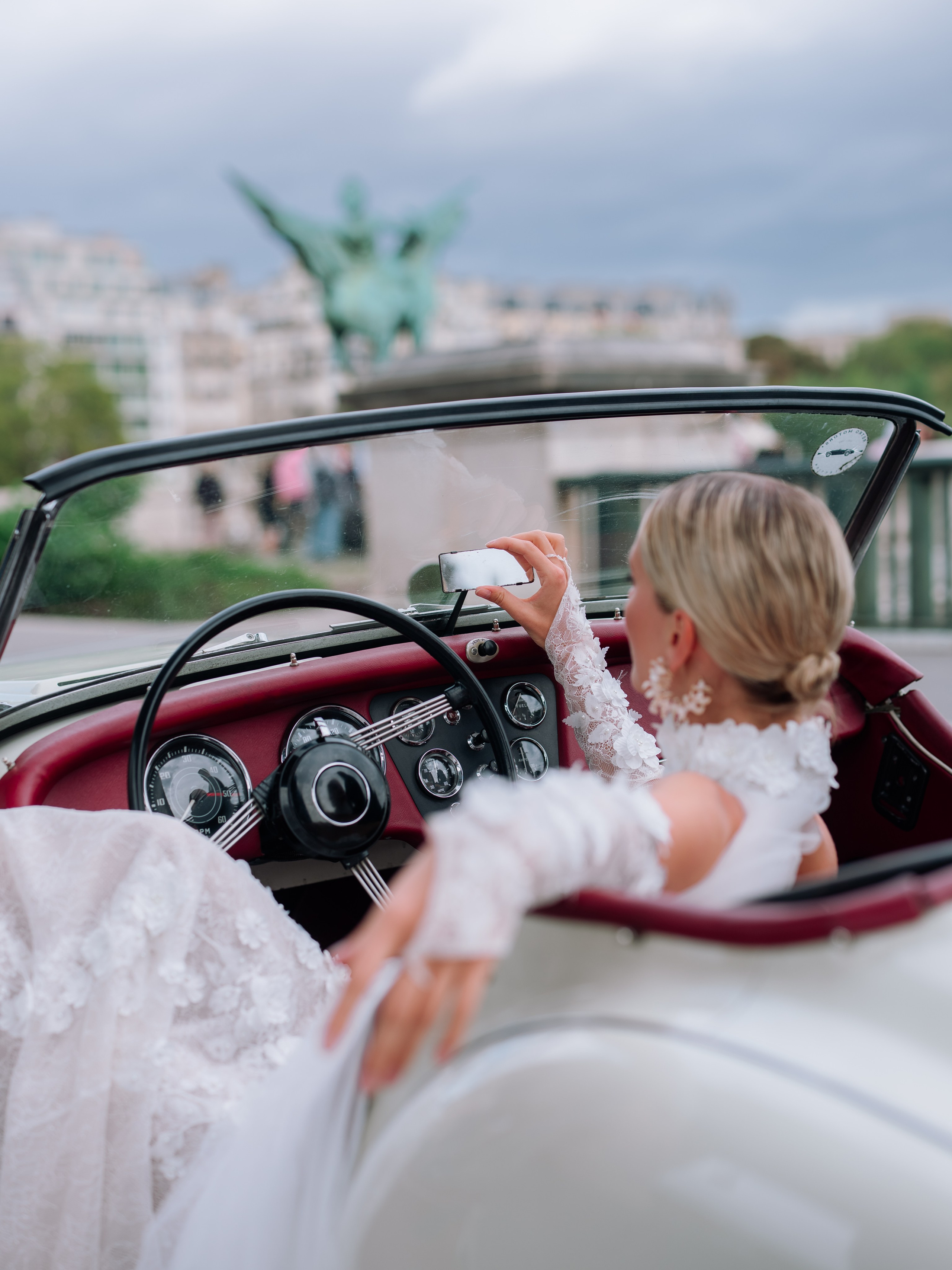 Paris Elopement Photography | Romantic Wedding Photos in Paris