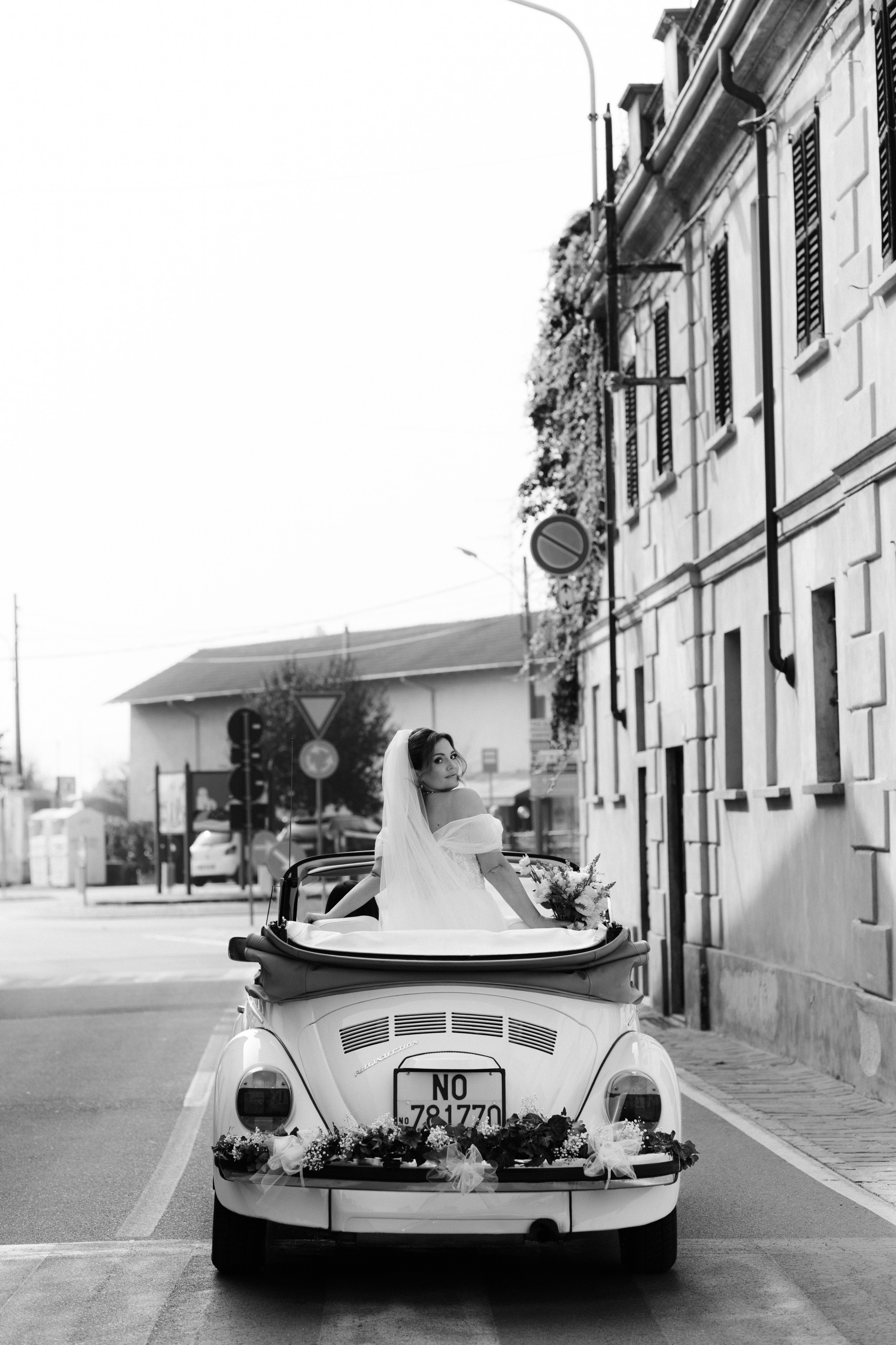 Autumn Wedding in the Vineyards of Piedmont, Italy — Kristina and Daniele. Liza Bizzaro — Italy Wedding, Love Story & Portrait Photographer in Milan, Turin, Piedmont and Across Italy