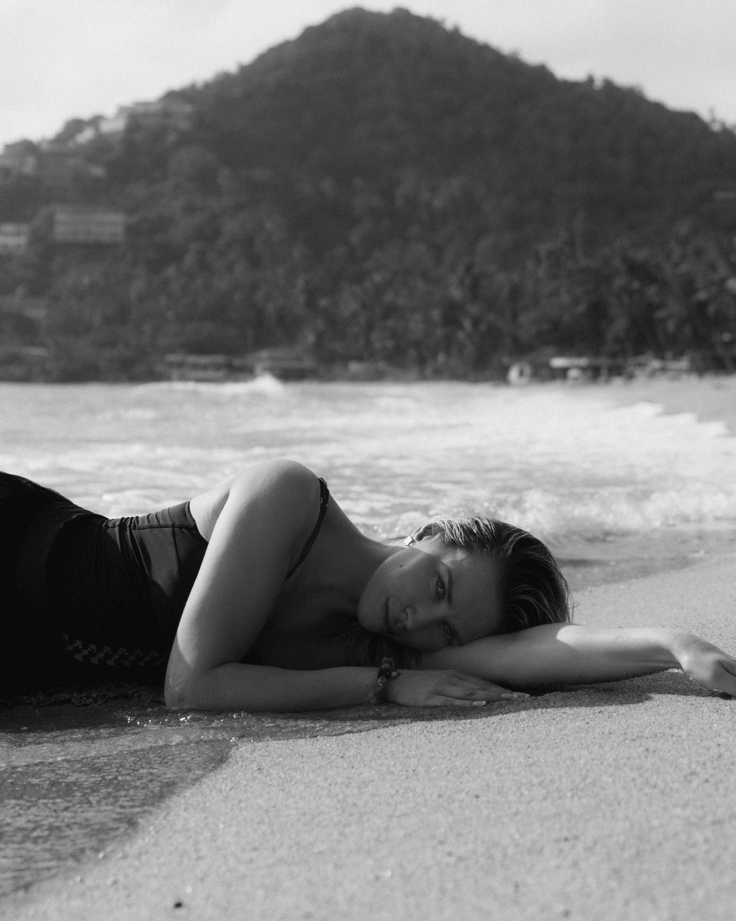 INDIVIDUAL WOMEN'S PHOTO SHOOT. Photographer on Koh Samui