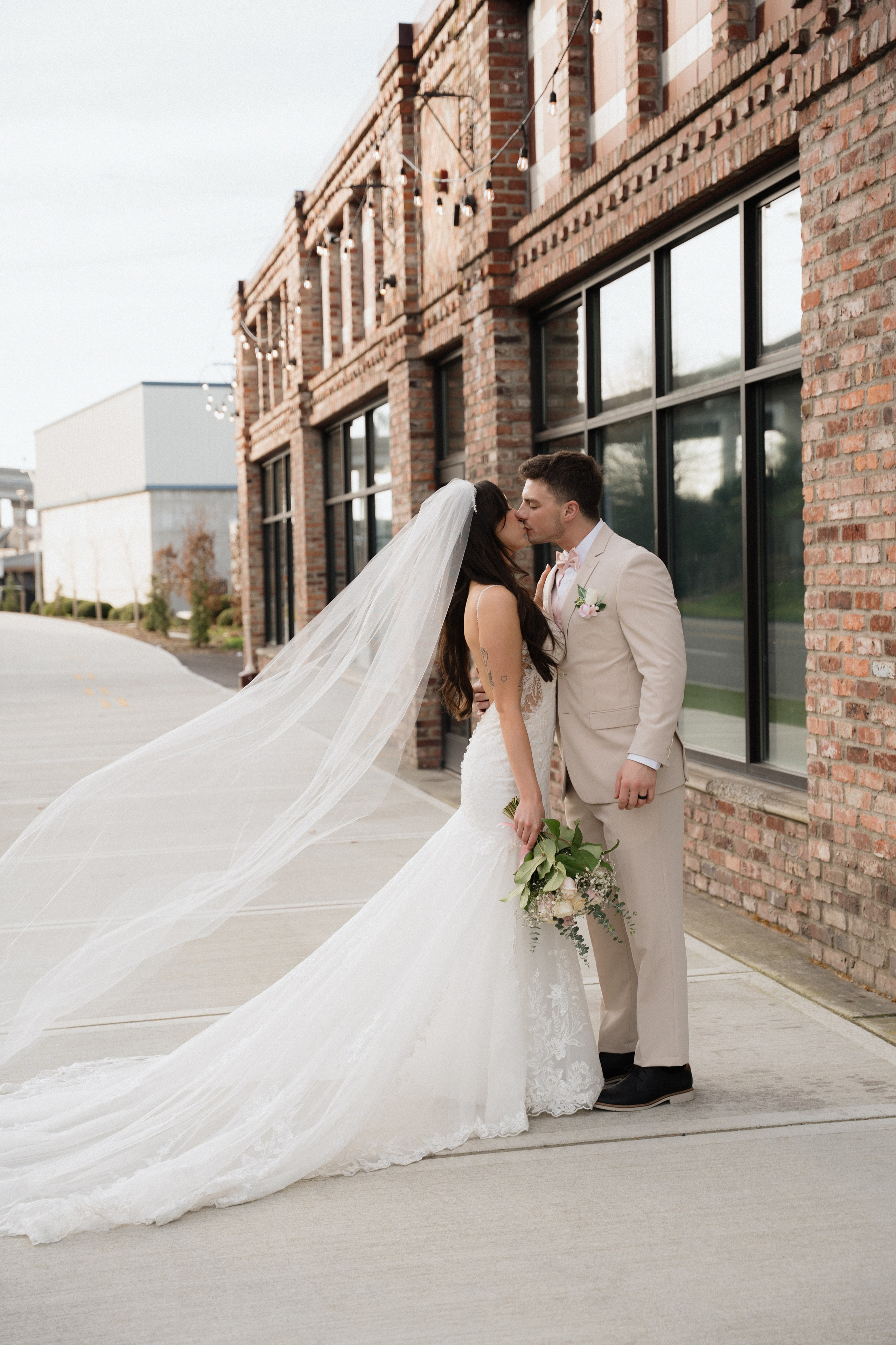 Emma and Tyler | Full Wedding day. Photographer in Washington Sophia D