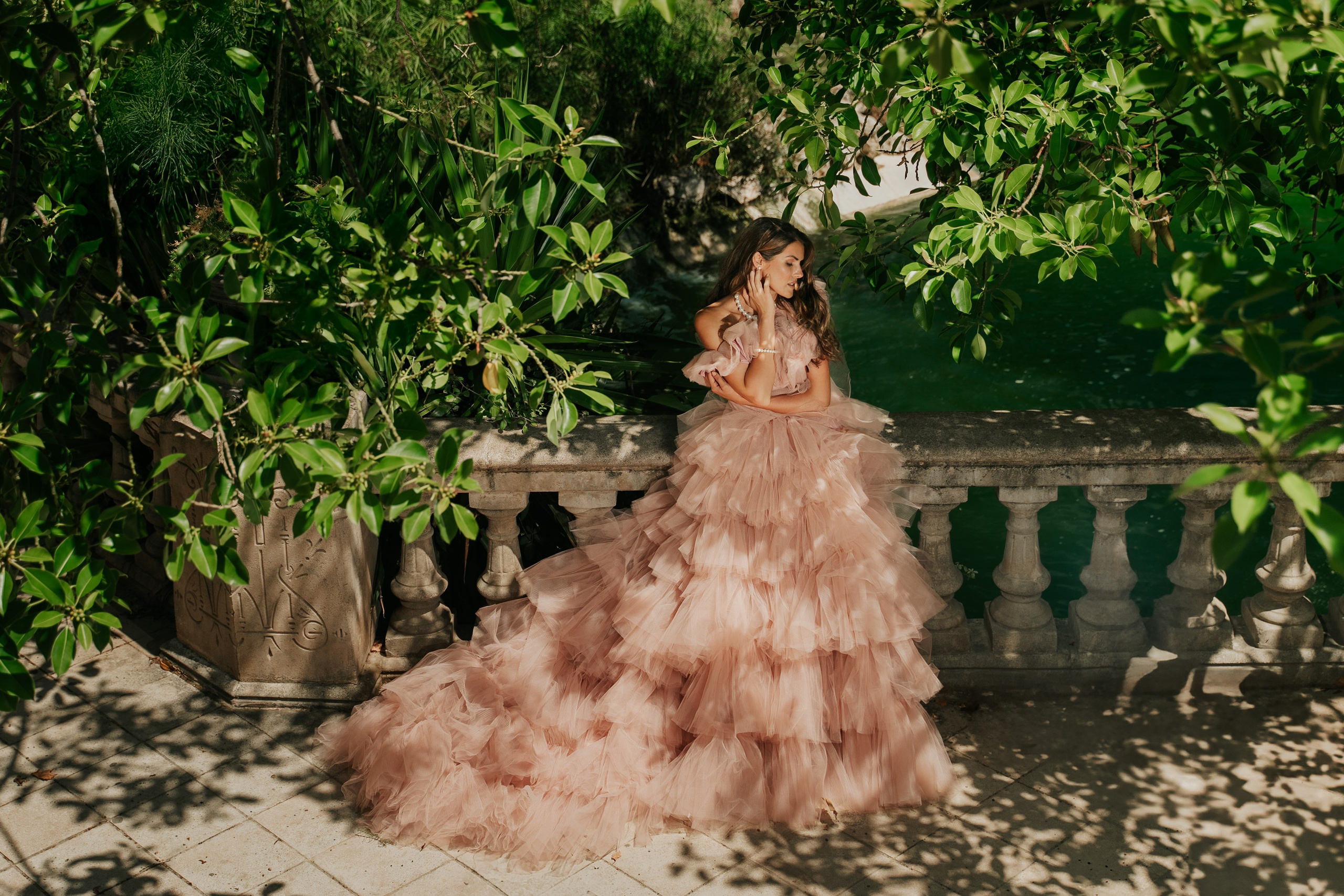 What to do in Barcelona: Unique Experience Wow Dress Photoshoot