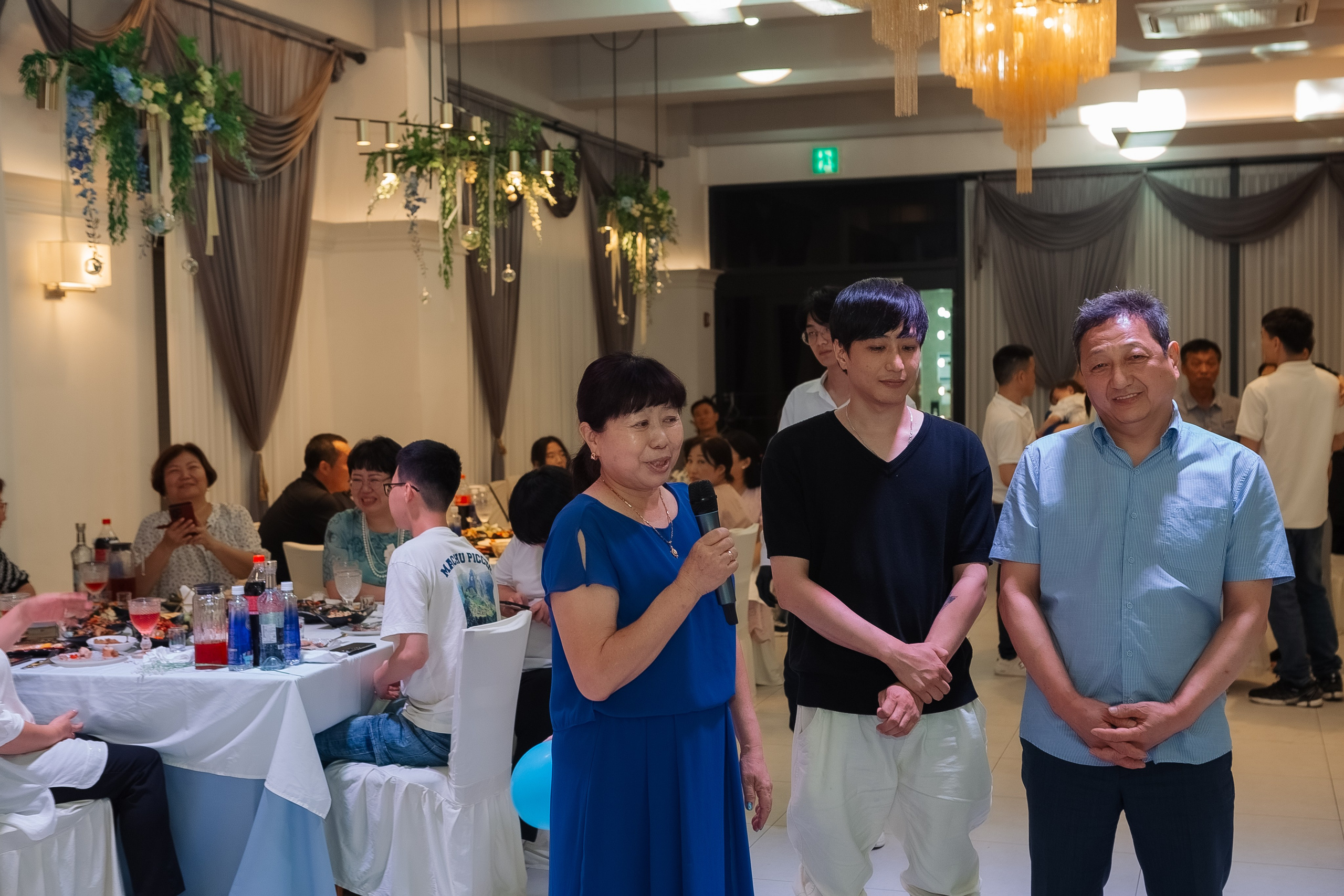 Тео дома и в ресторане. Фотограф беременности, ньюборн и годовасиков в Корее Жанна Хан