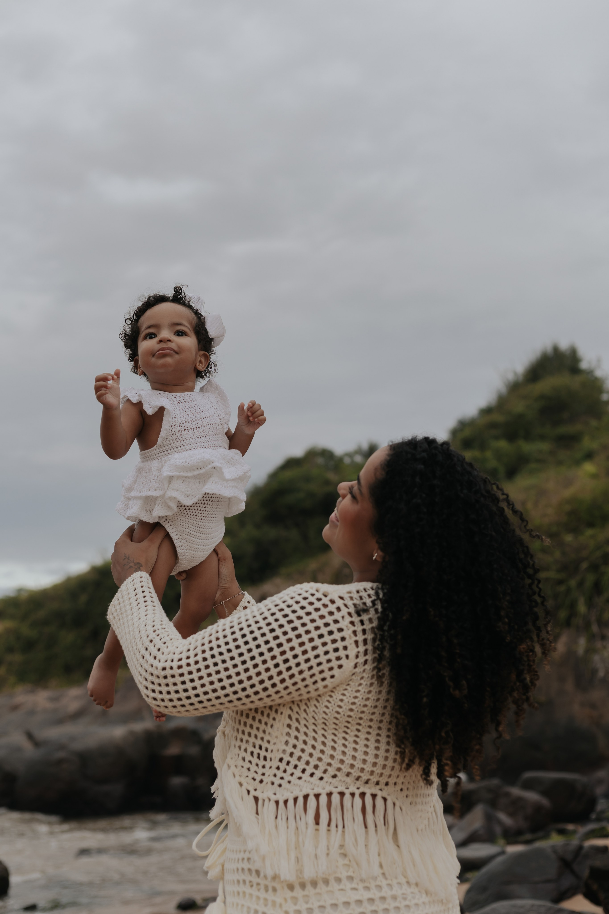 Íris — 1 ano. Amanda Paraizo | Fotógrafa de Parto, Gestante e Família na Grande Vitória — ES