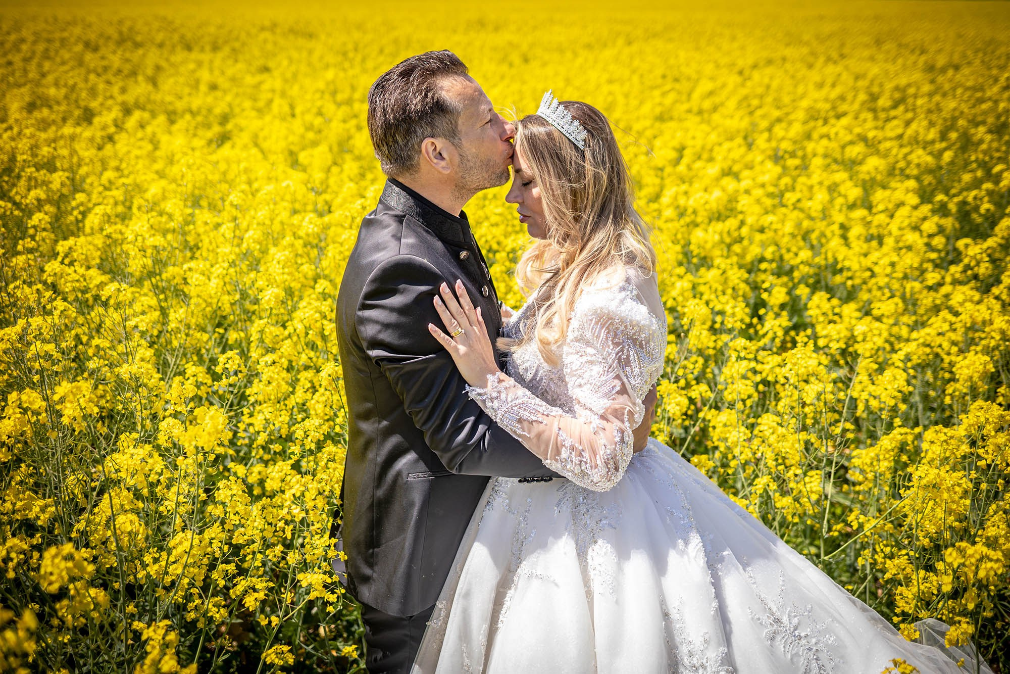 „Trash the Dress – ședință foto după nuntă”. Fotograf nuntă, portrete și evenimente București | Eduard Foto