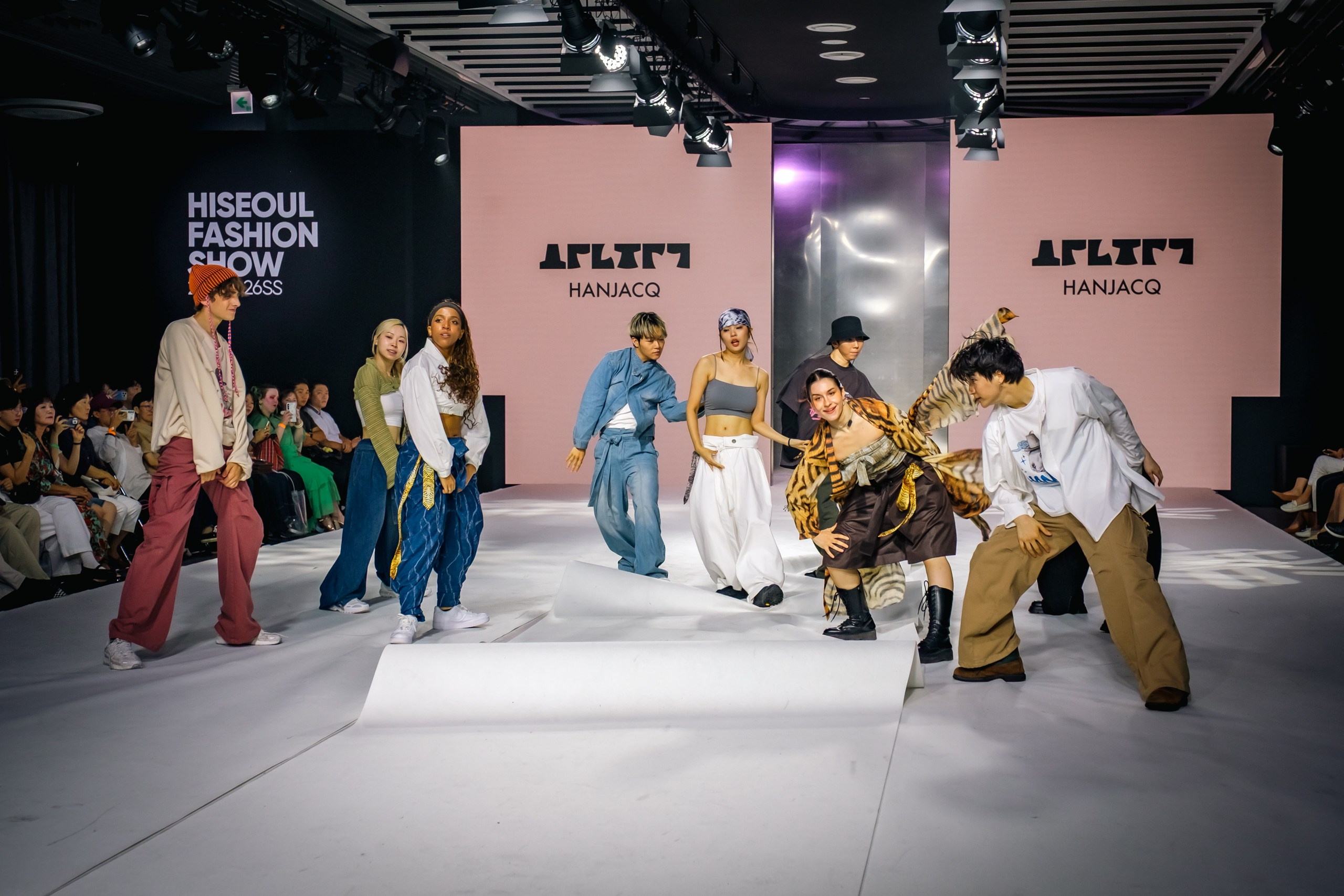 HISEOUL FASHION SHOW 25FW-26SS: HANJACQ. Photographer in Seoul Dobrokvashina Natalya