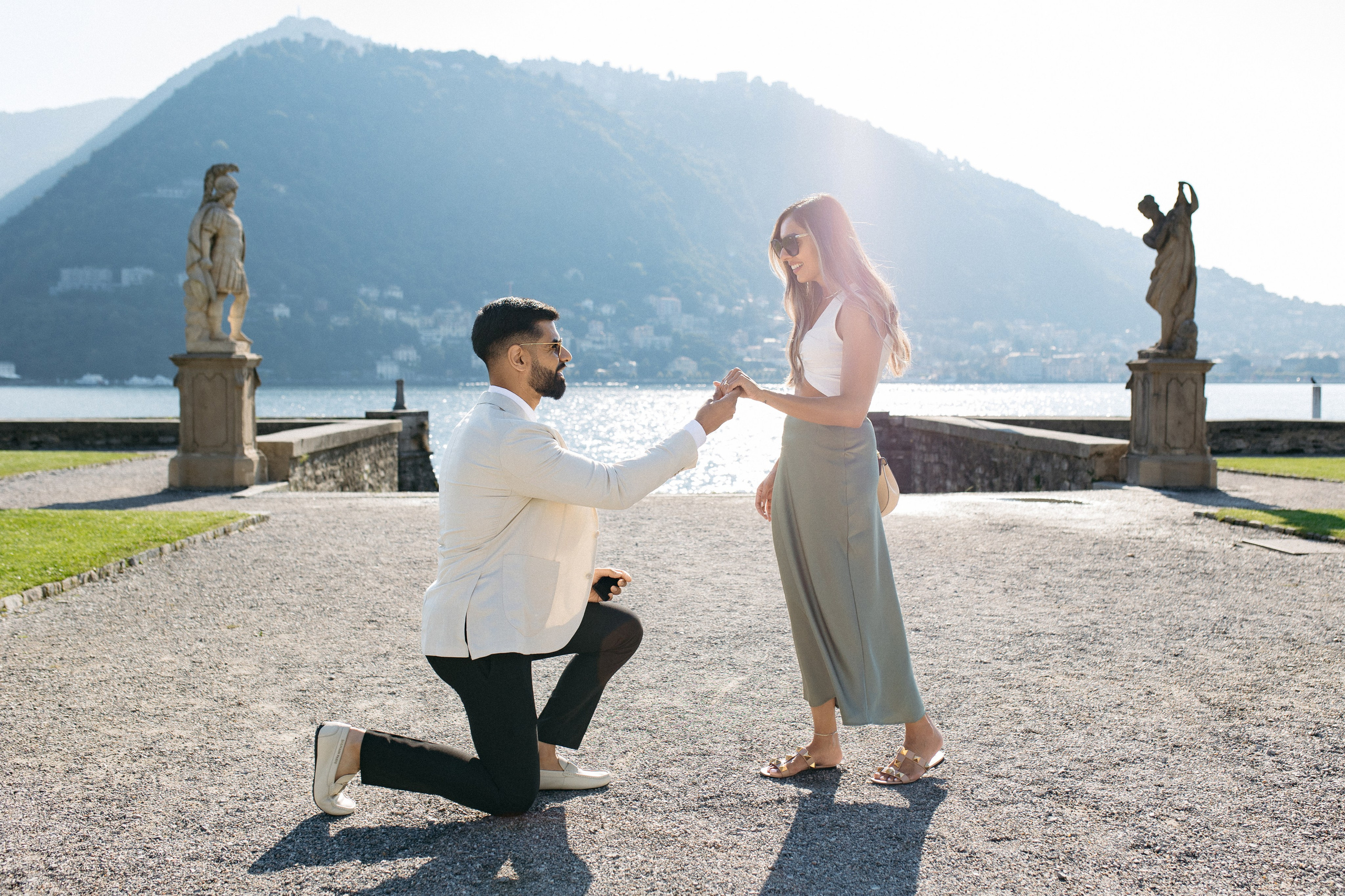 She said yes 💍. Wedding photographer in Italy