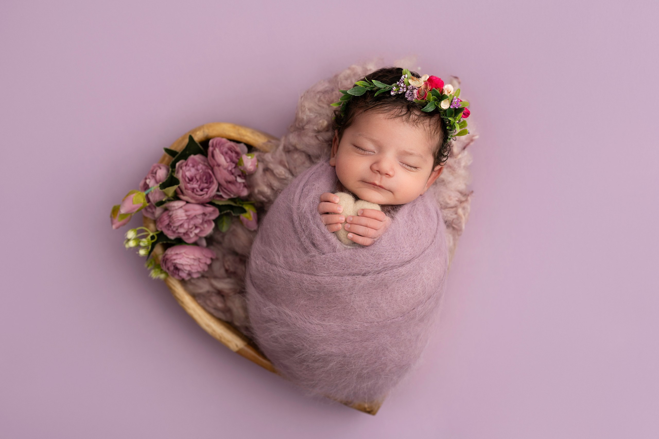 NEWBORN PHOTOGRAPHY. Newborn, Sitter and Cake Smash Photographer in Doha, Qatar