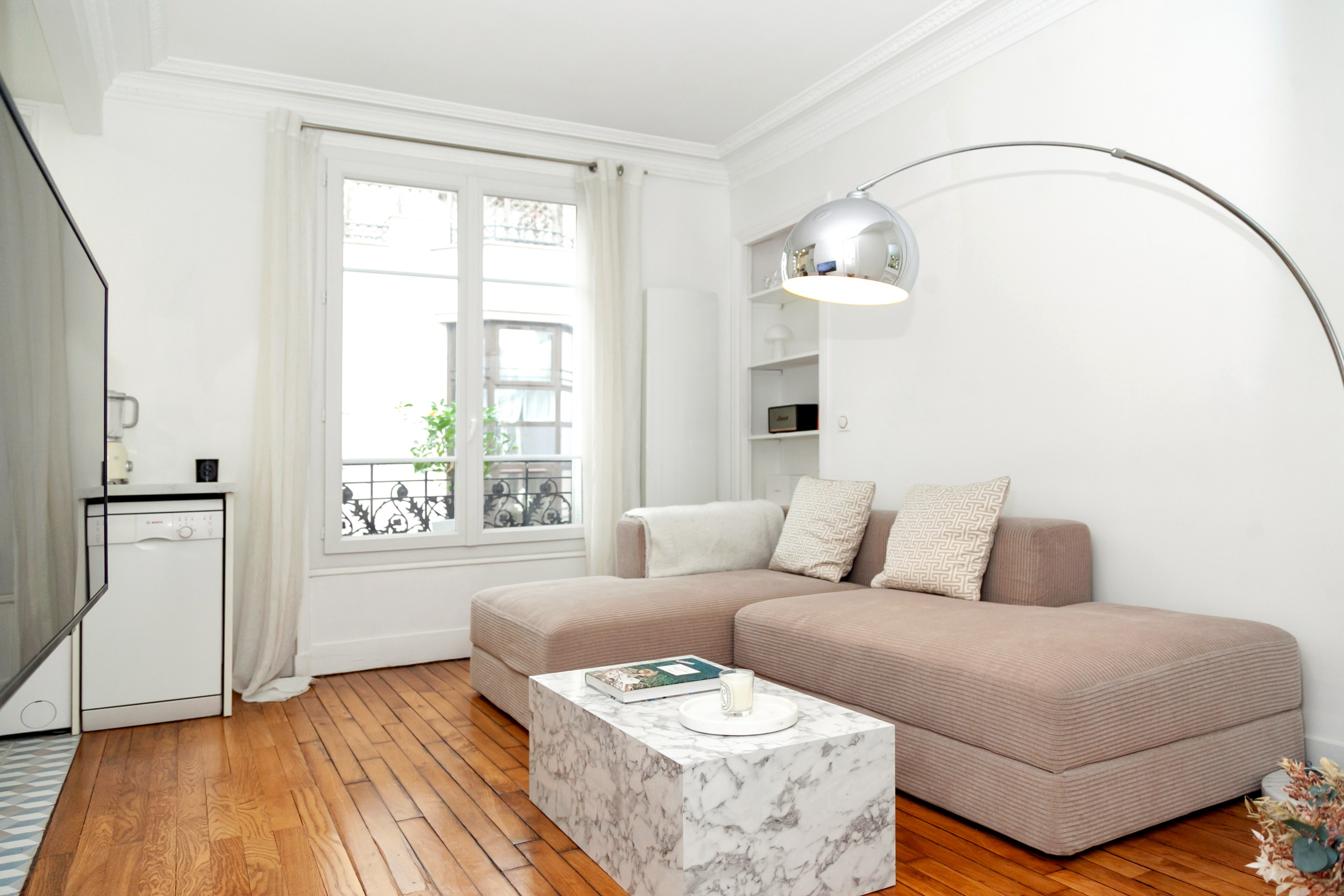Real estate. Wedding, event and family photographer in Paris, Emilian Olaru