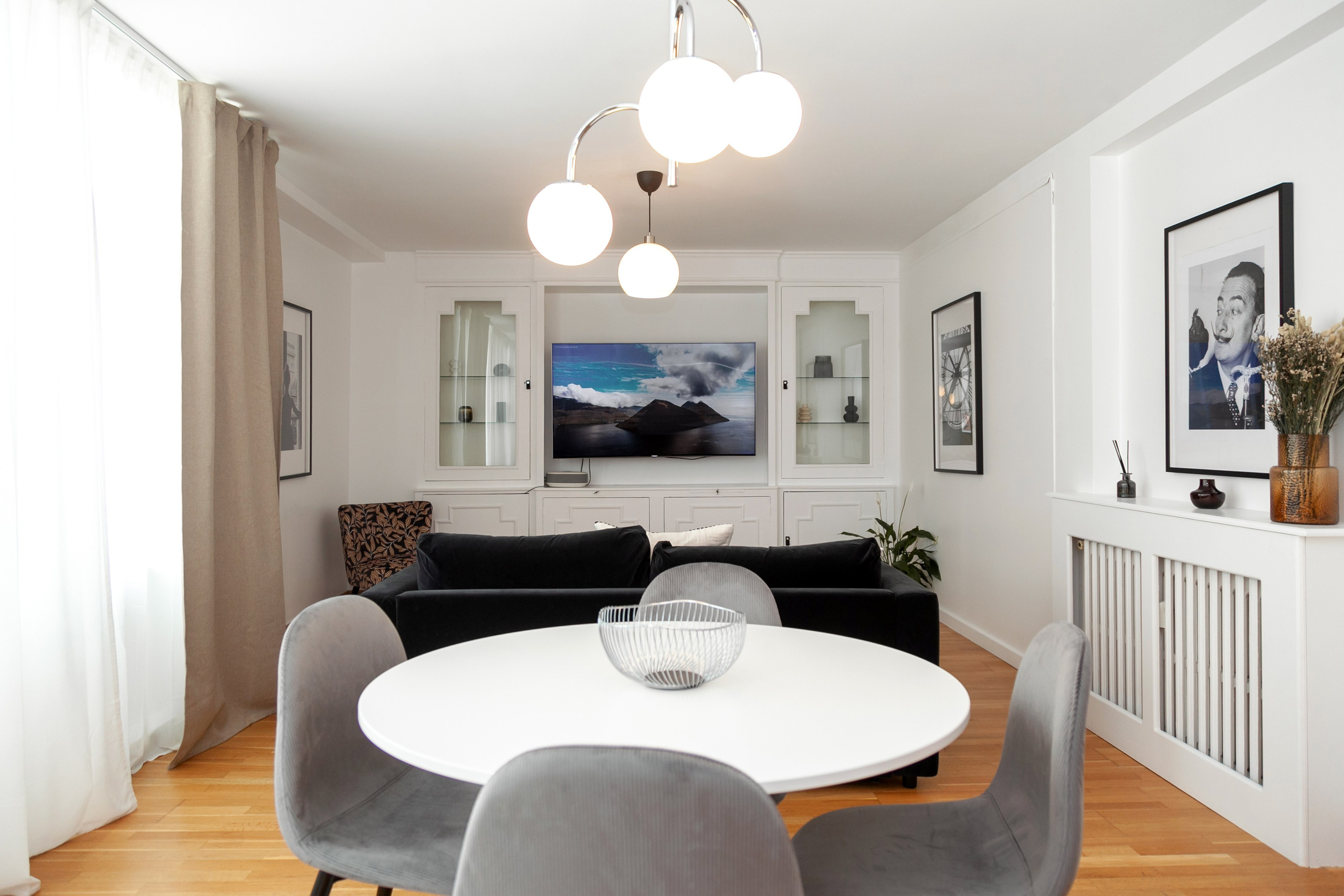 Real estate. Wedding, event and family photographer in Paris, Emilian Olaru