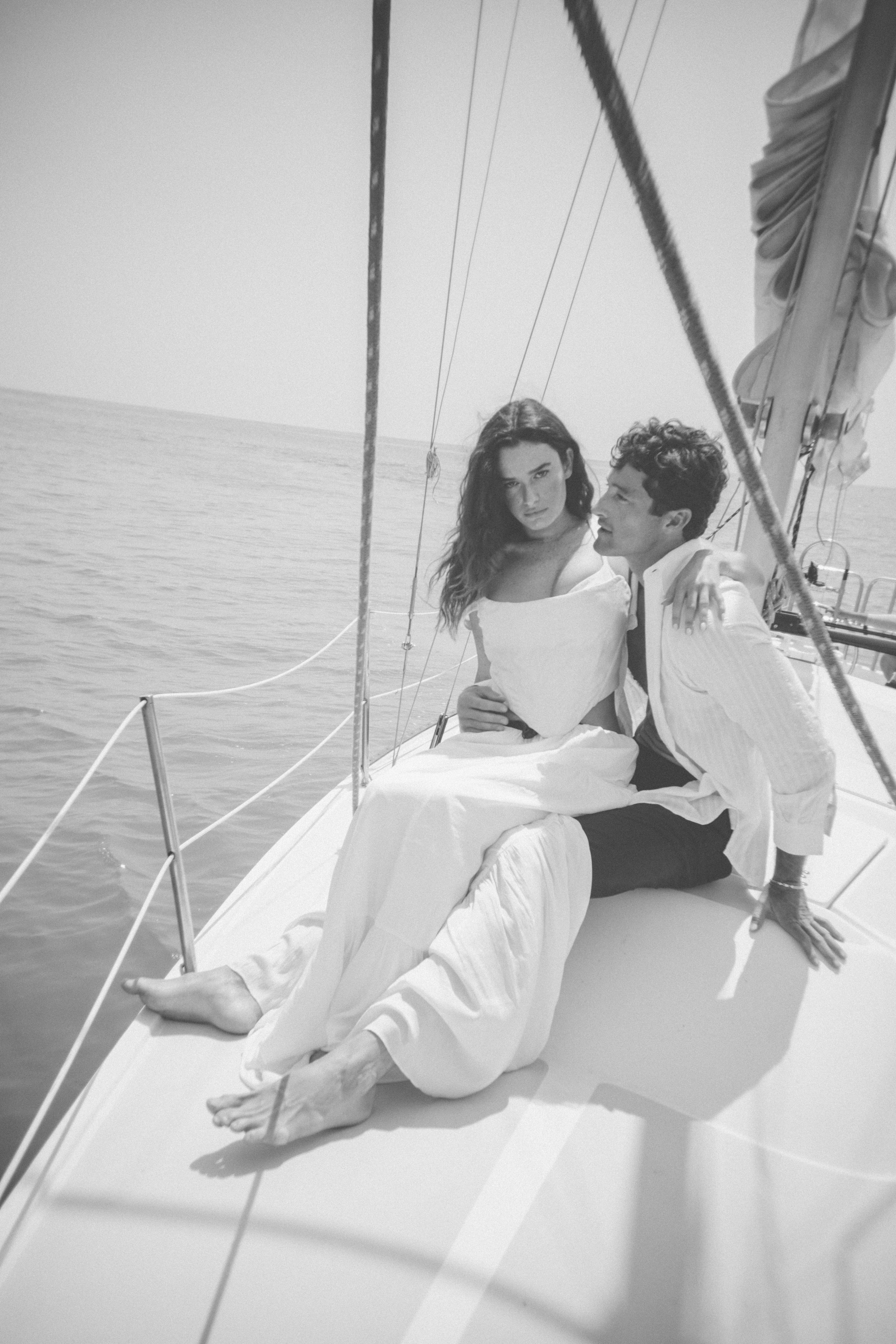 Love on the boat. Main