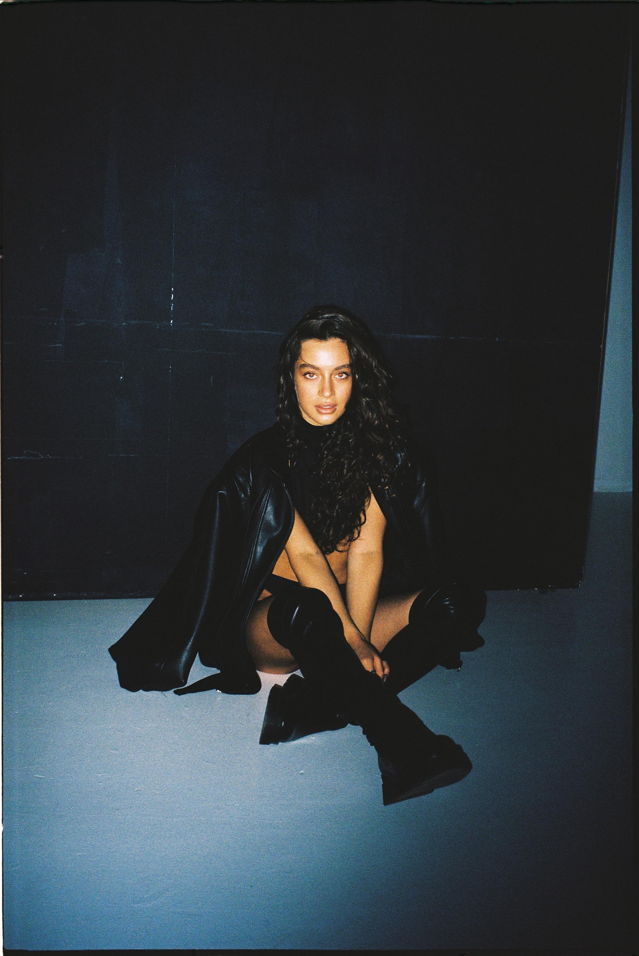 LEE. Photographer Inna Mendelson