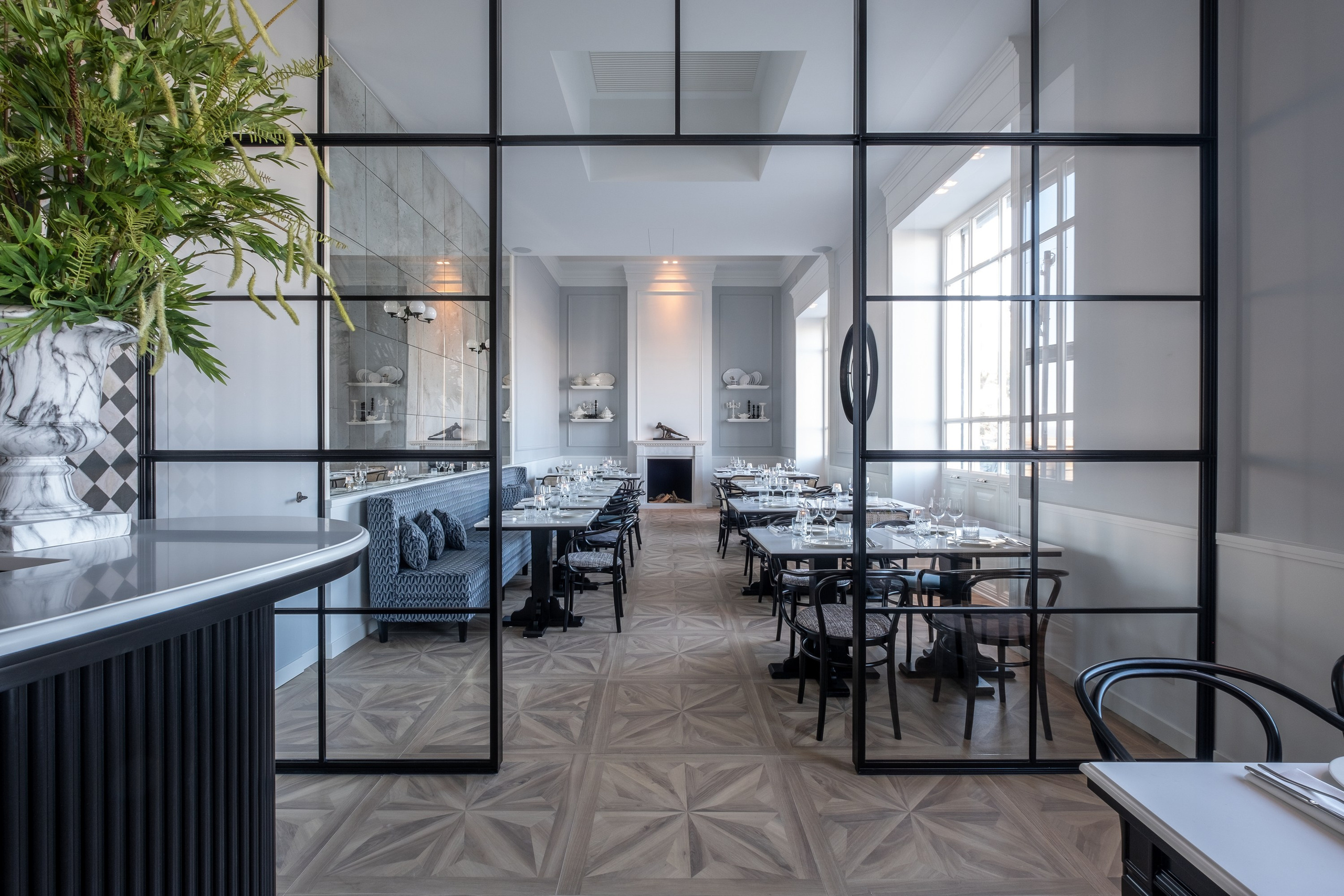 Bar restaurant in Bari (Apulia)