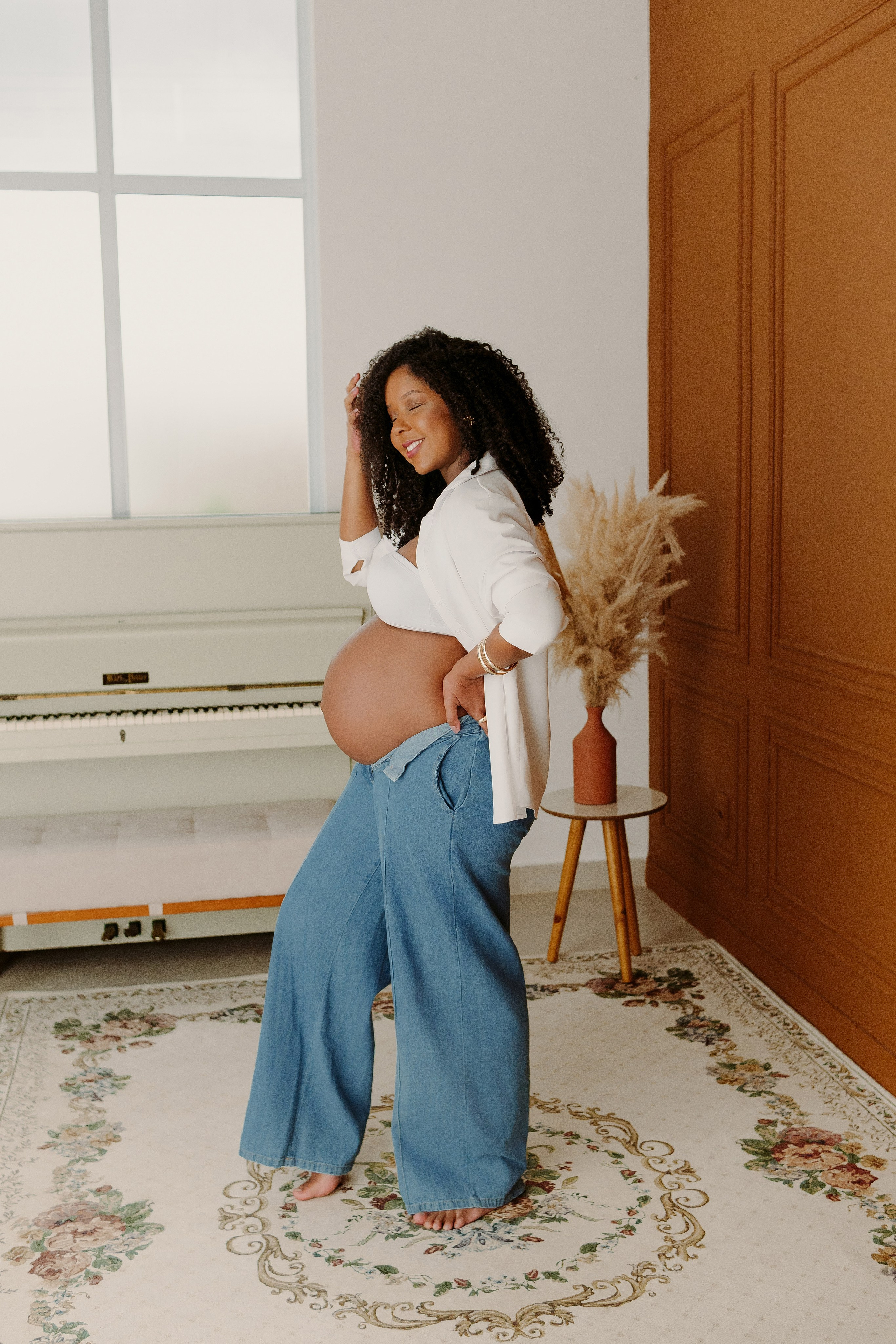 Verena à espera de Júlia. Estúdio Natani Fotografia