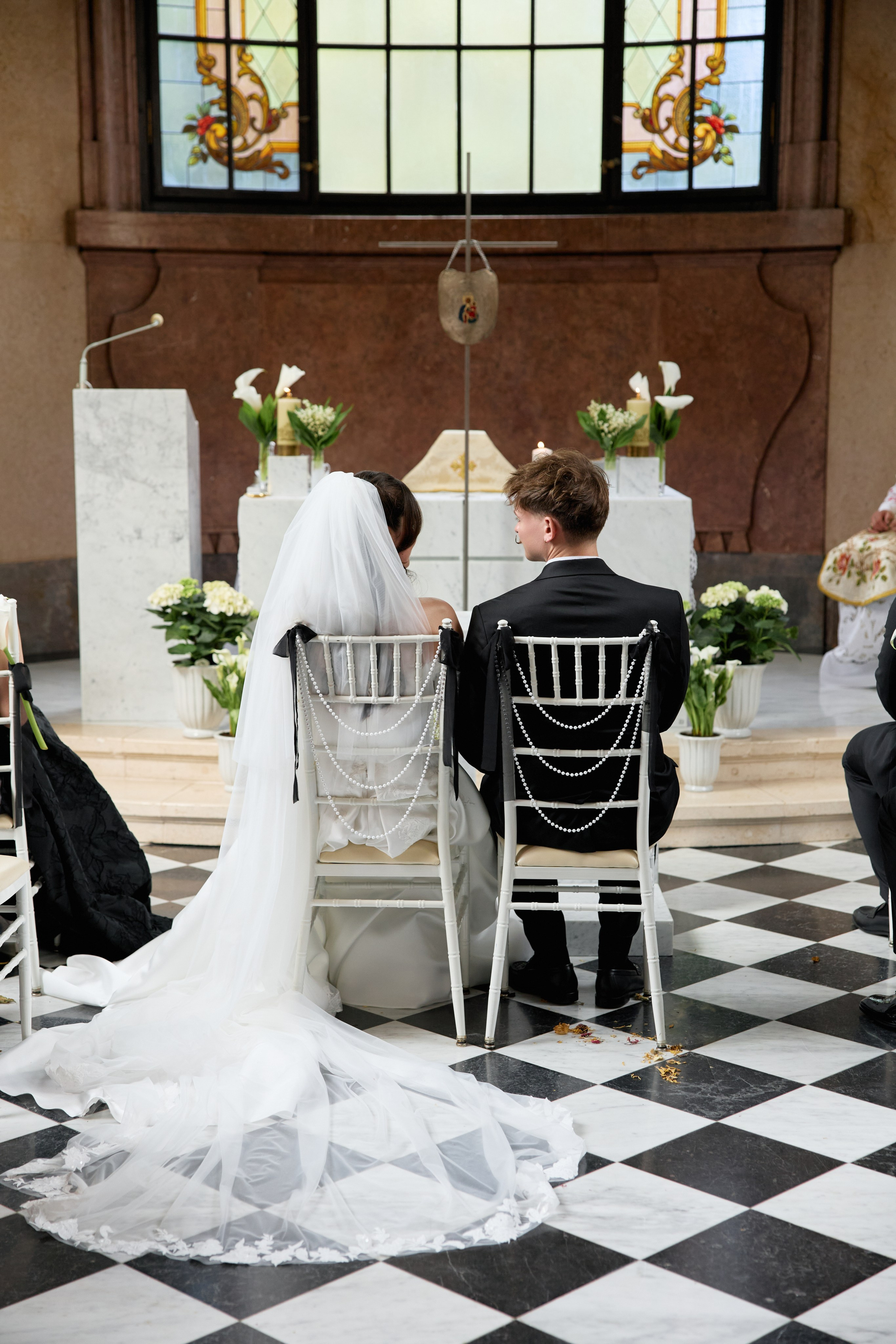 Wiktoria & Kacper. Pałac Goetz. Fotograf ślubny i rodzinny w Krakowie Yana Klymova