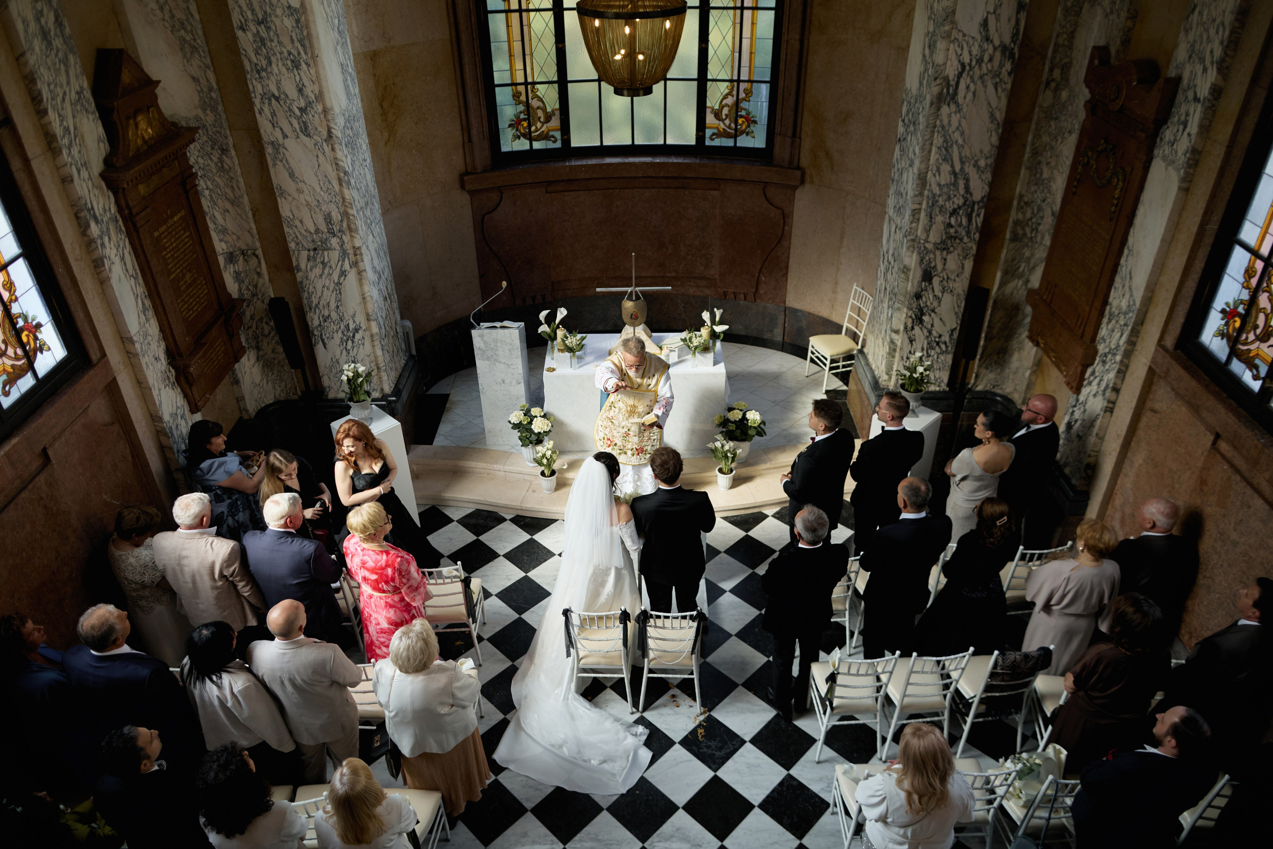 Wiktoria & Kacper. Pałac Goetz. Fotograf ślubny i rodzinny w Krakowie Yana Klymova