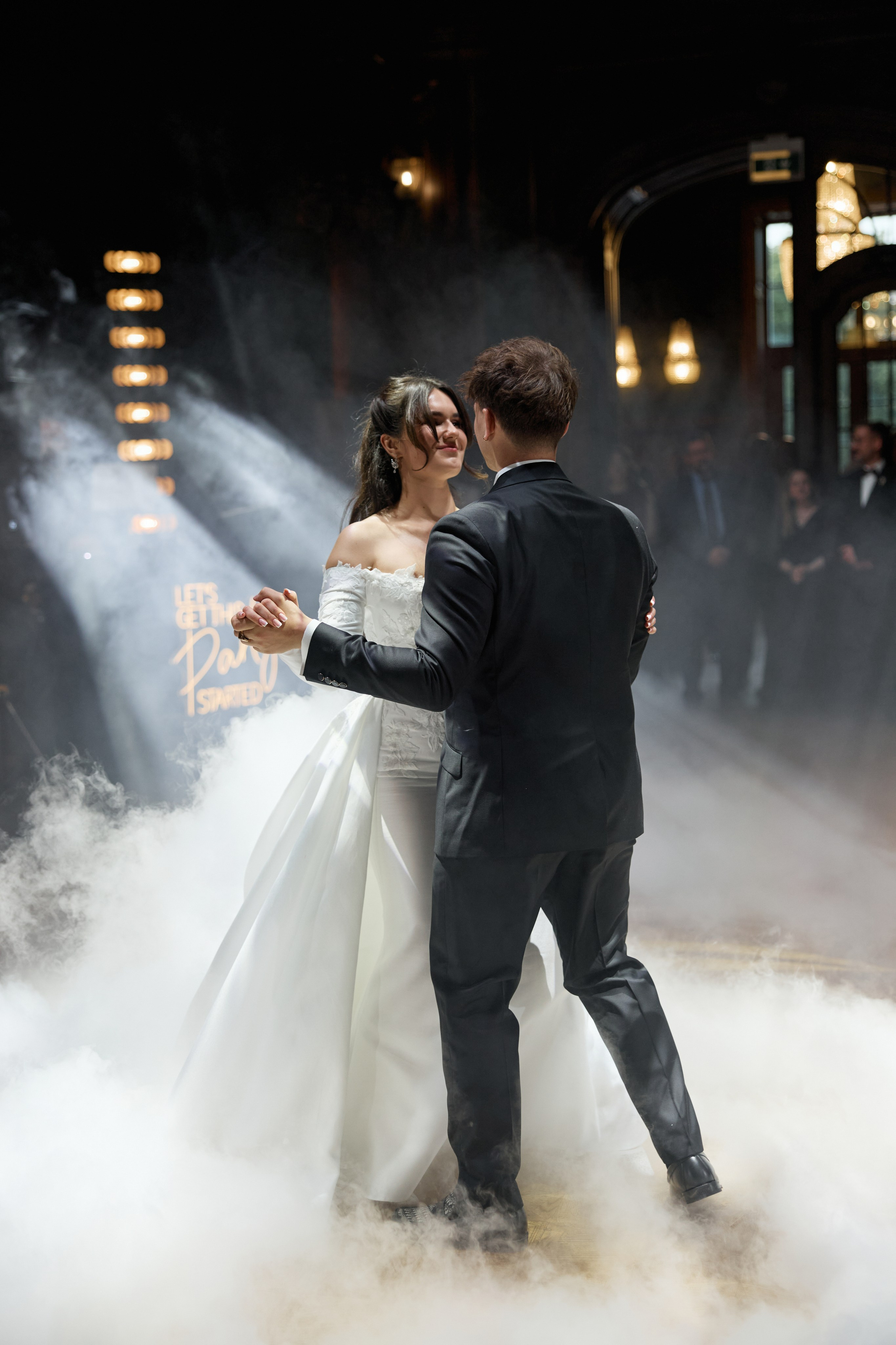 Wiktoria & Kacper. Pałac Goetz. Fotograf ślubny i rodzinny w Krakowie Yana Klymova