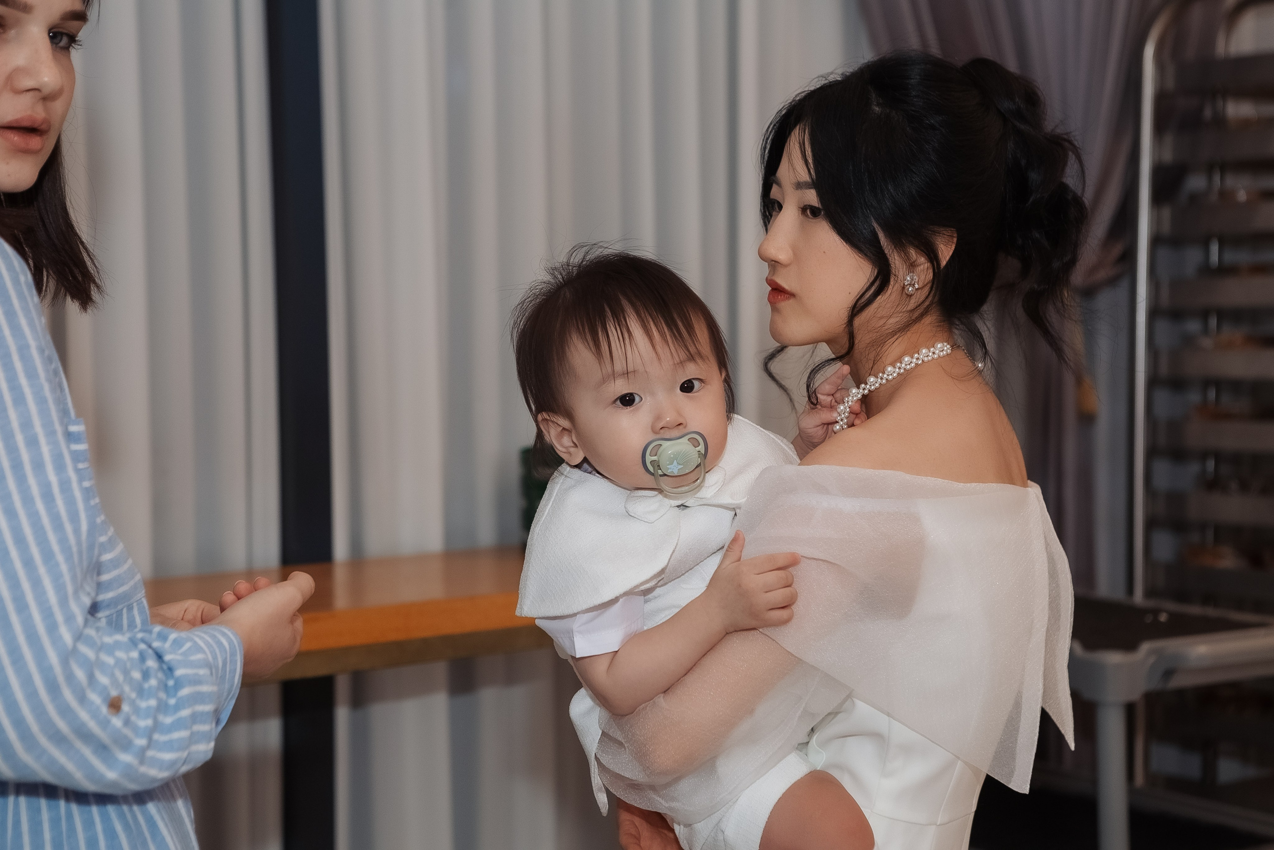 Тео дома и в ресторане. Фотограф беременности, ньюборн и годовасиков в Корее Жанна Хан