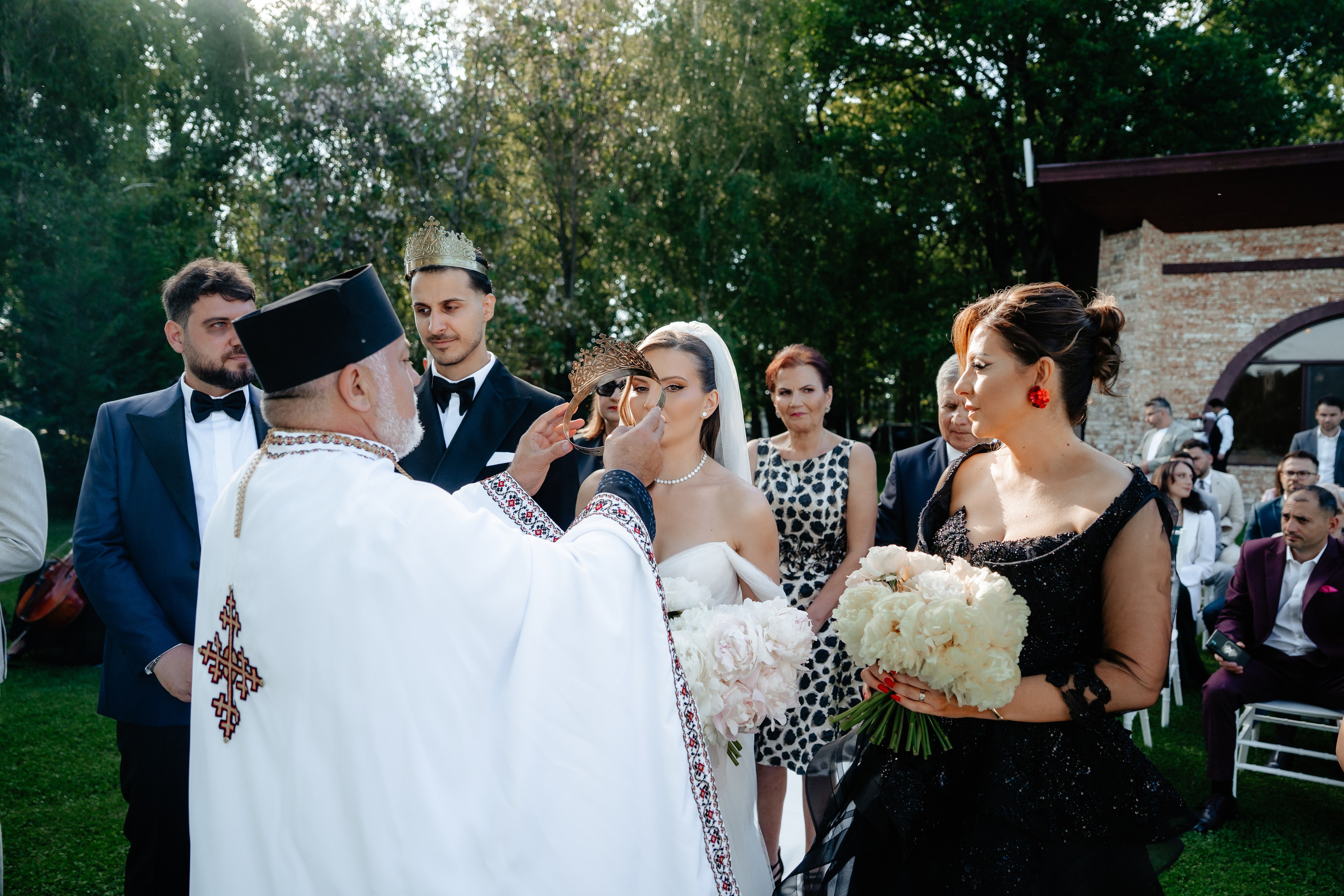 Nunta Ana si Andrei — Love story de Mai. Fotografi de nunta in Bucuresti, Iulia si Stefan Ovidiu