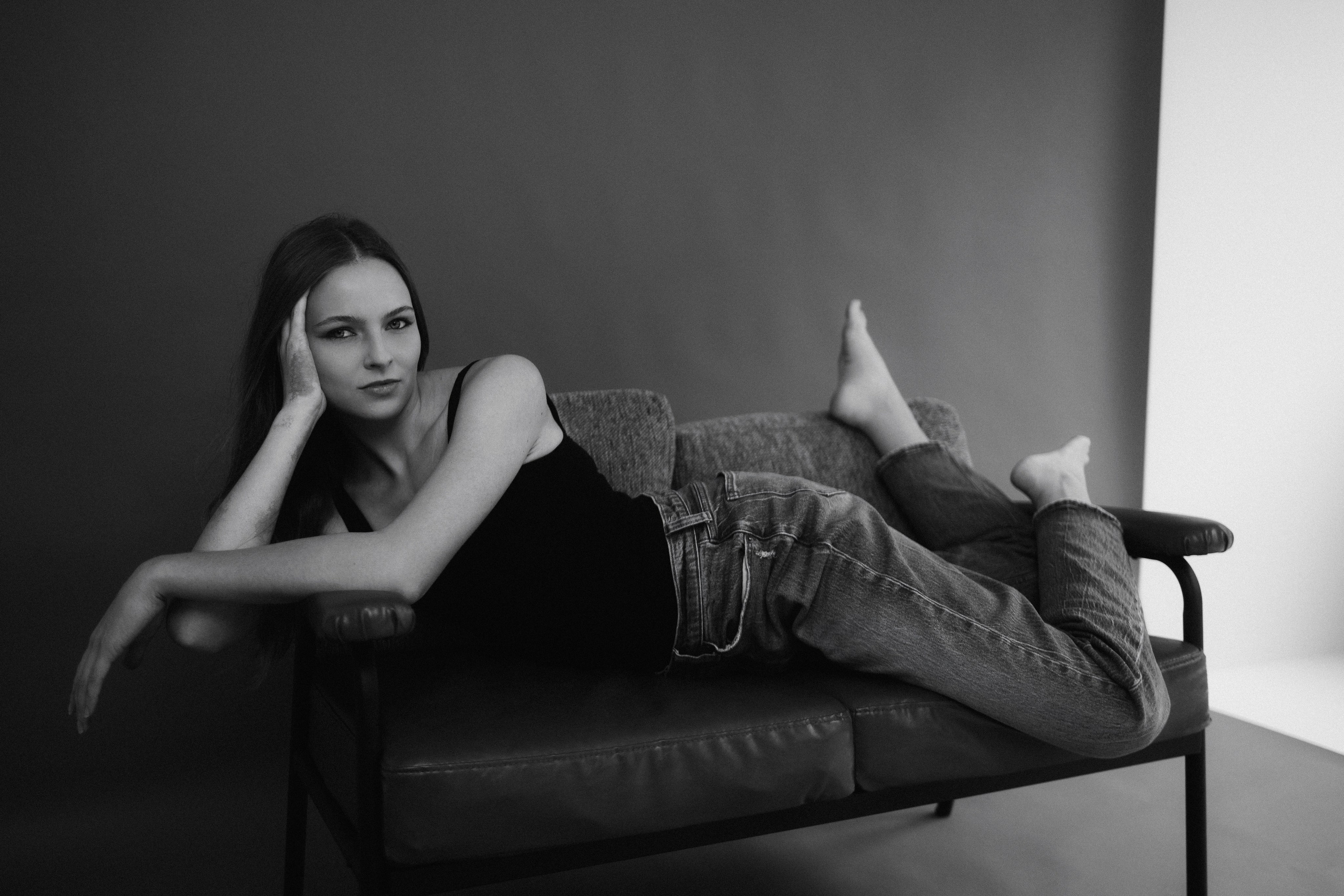 Black & White Studio Series. Кристина Кожельцова — чёрно-белая портретная фотография в Лейпциге. Германия