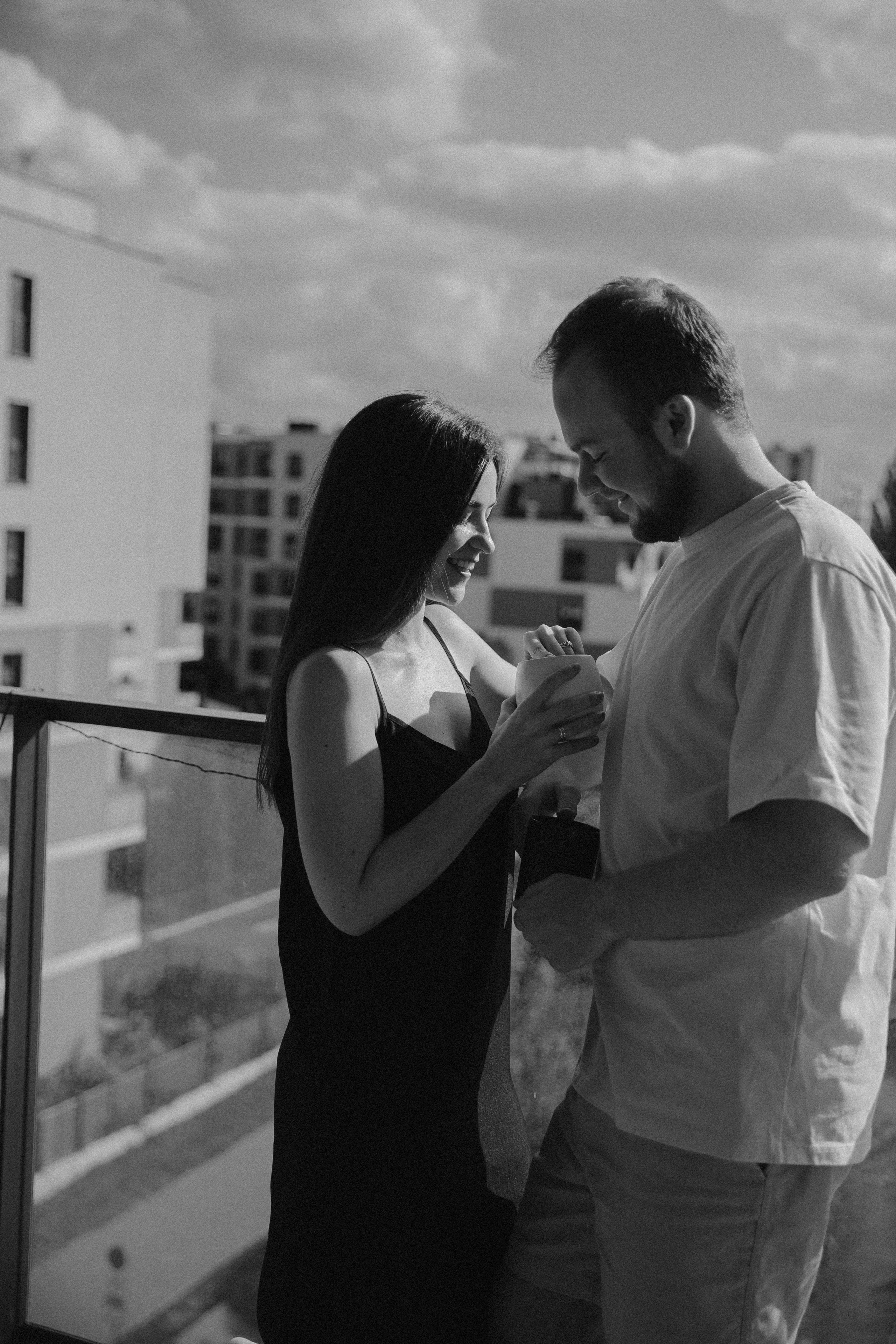 Anna+Andrew | At-home session. Photographer in Los Angeles. Julia Ishmuratova