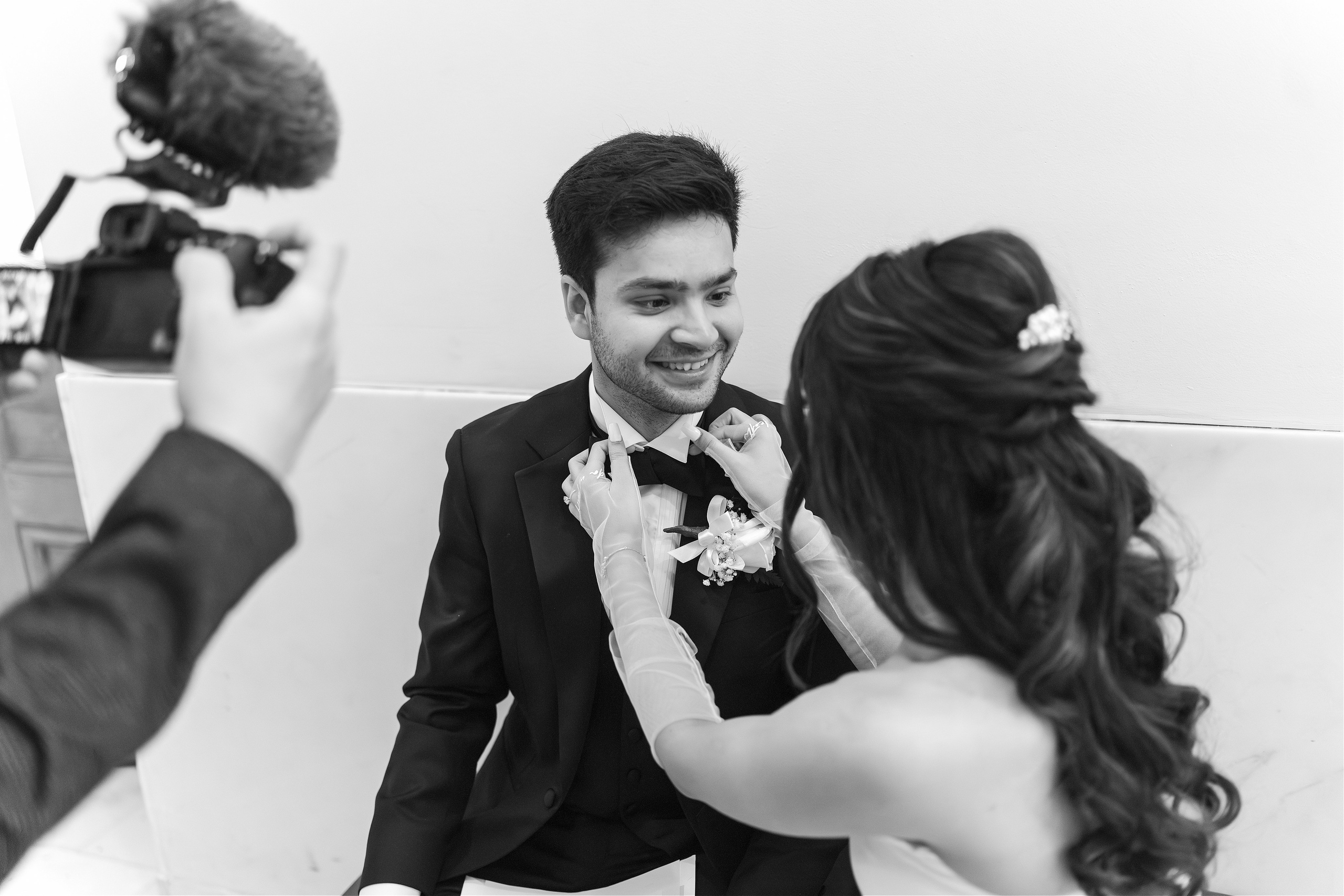 San Francisco City Hall Wedding. Wedding Photography & Videography Team in California, Los Angeles, San Francisco, San Diego and Travel