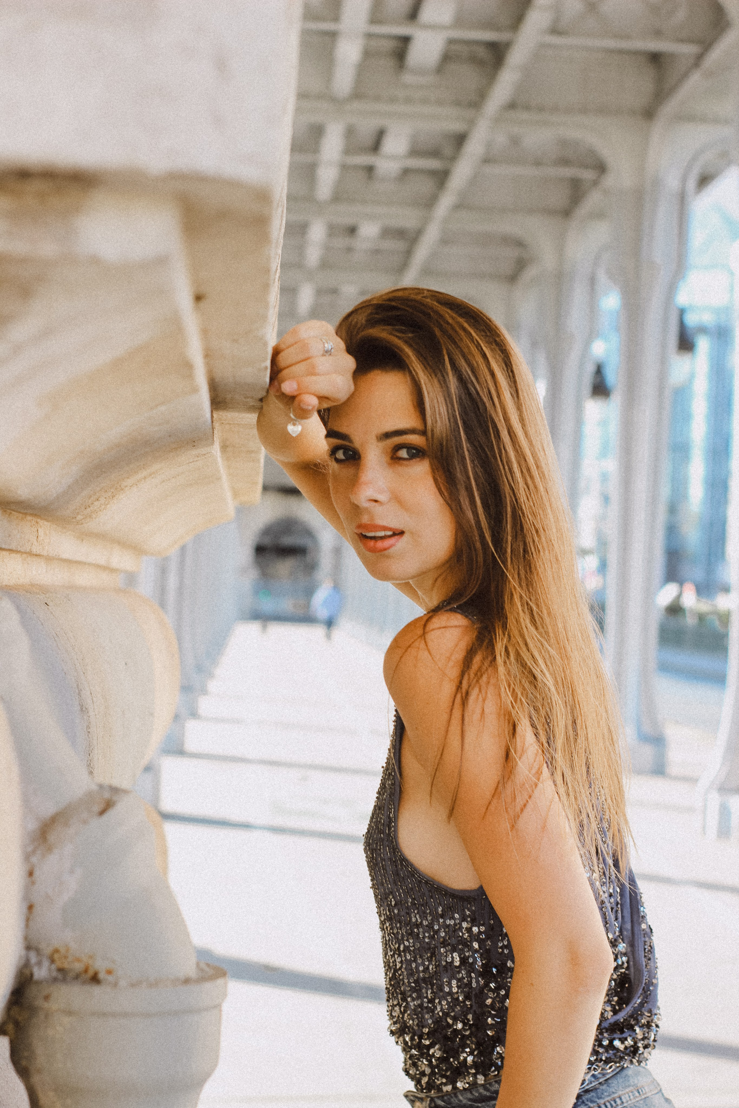 Street Style Photoshoot of Varvara in Paris | Vlada Photo Art. Photographer in Paris: Vlada PhotoArt