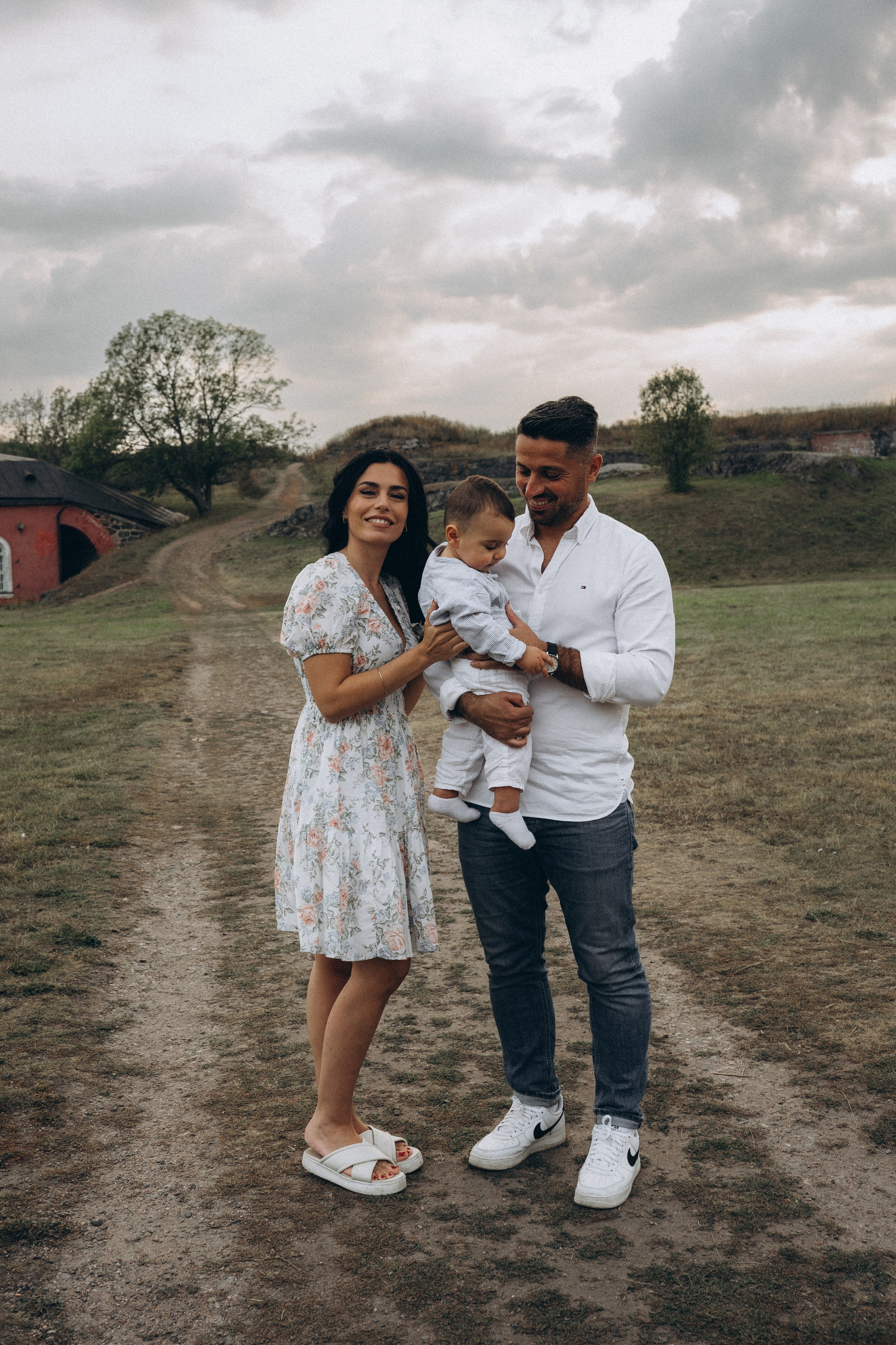 Summer. Wedding and potrait photographer in Helsinki Vickan O