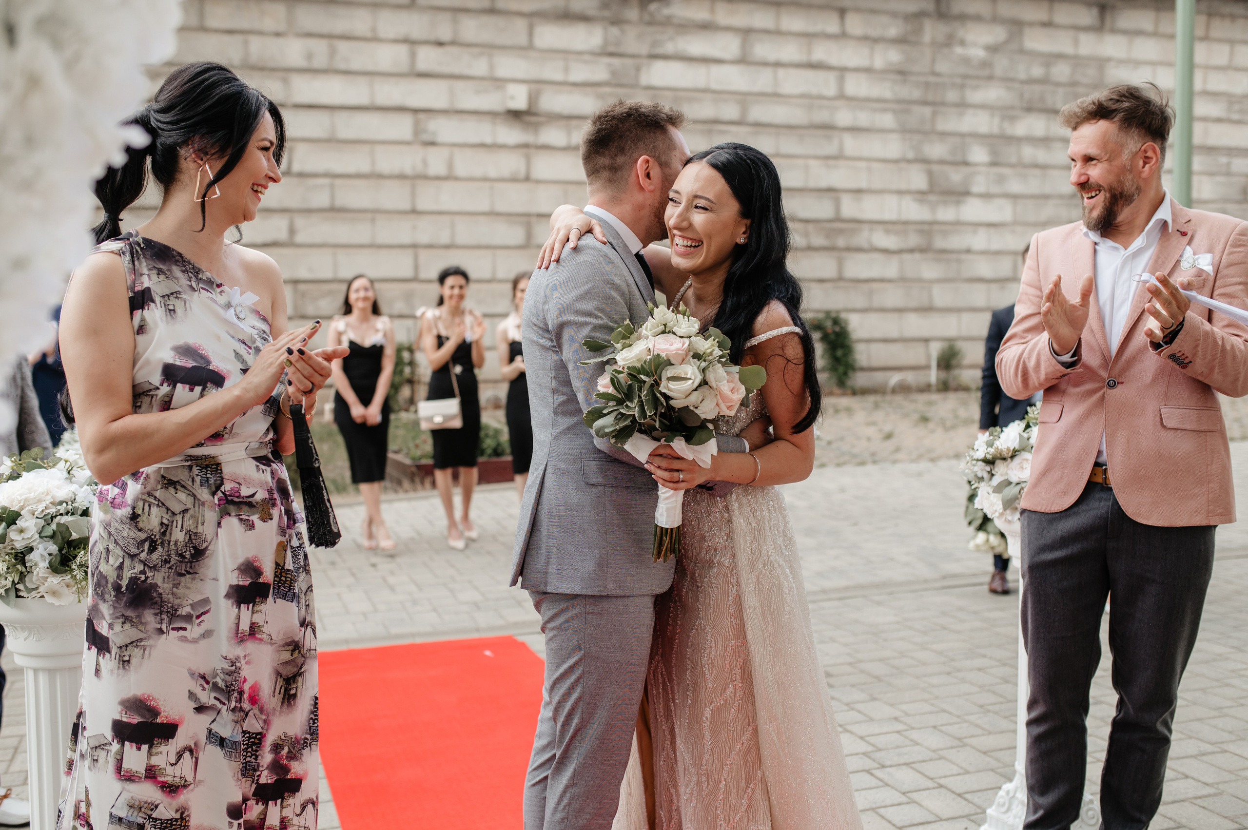 Fotograf si videograf de nunta in stil fotojurnalistic. Proud Vision Weddings | Wedding Photography & Film — Servicii profesionale Foto Video Nunta Iasi