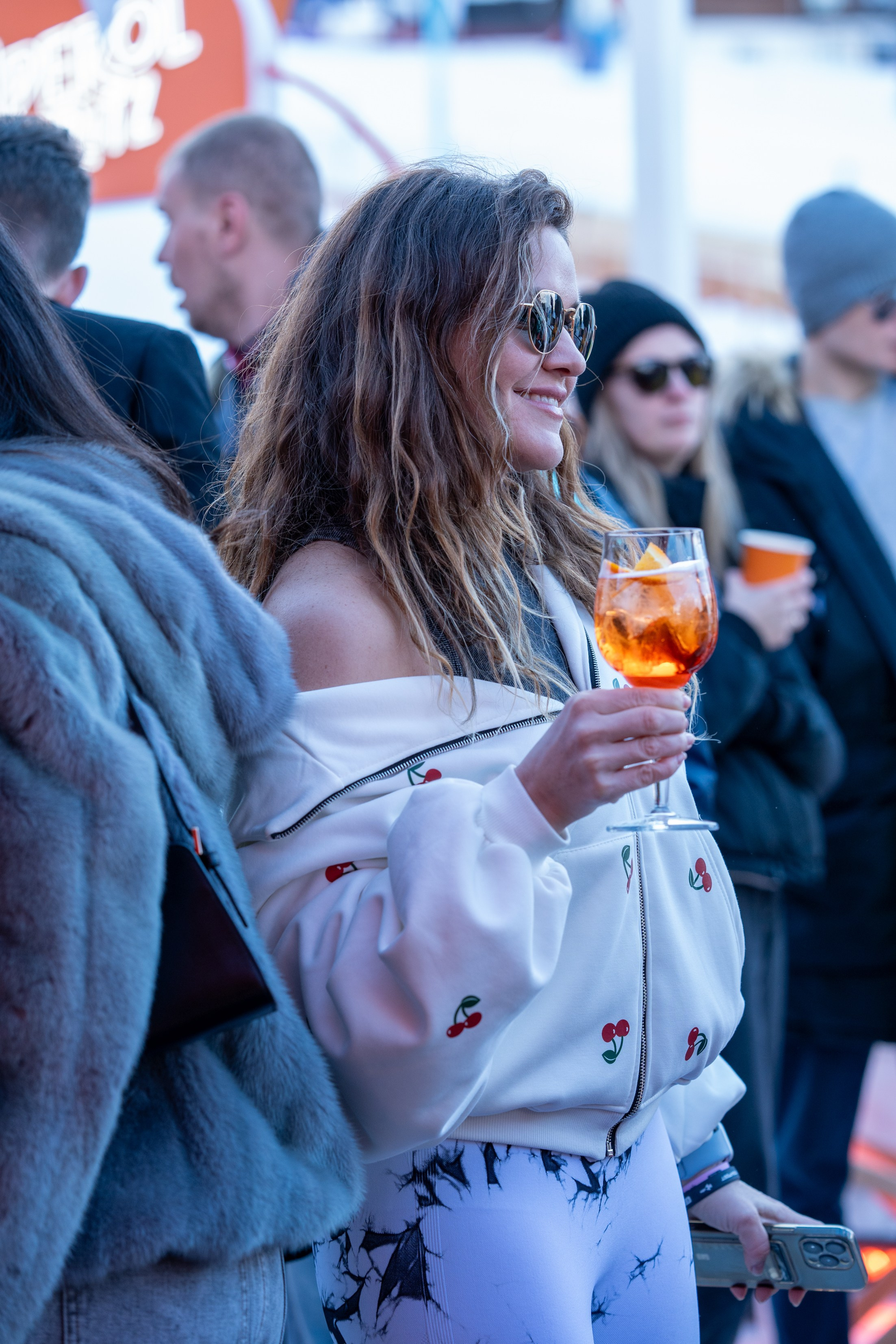 Фотоотчет партнерской интеграции Aperol Spritz на Роза Фест 2025. Репортажный фотограф в Красной Поляне и Сочи Павлюченко Екатерина