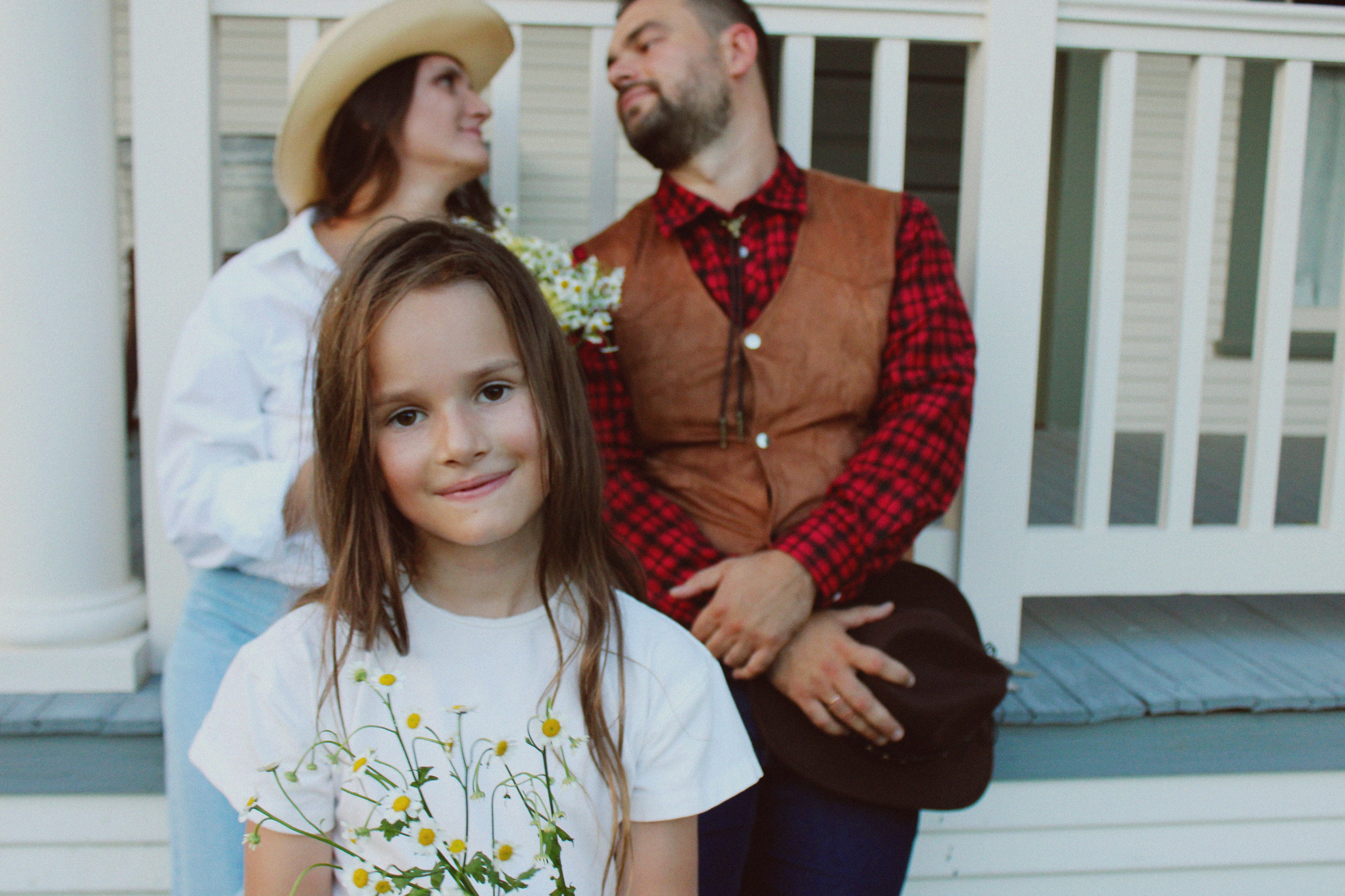 Texas Countryside Family Photoshoot in Cowboy Style. Lana Petrychenko — Portrait & Family Photographer. Valencia, Spain