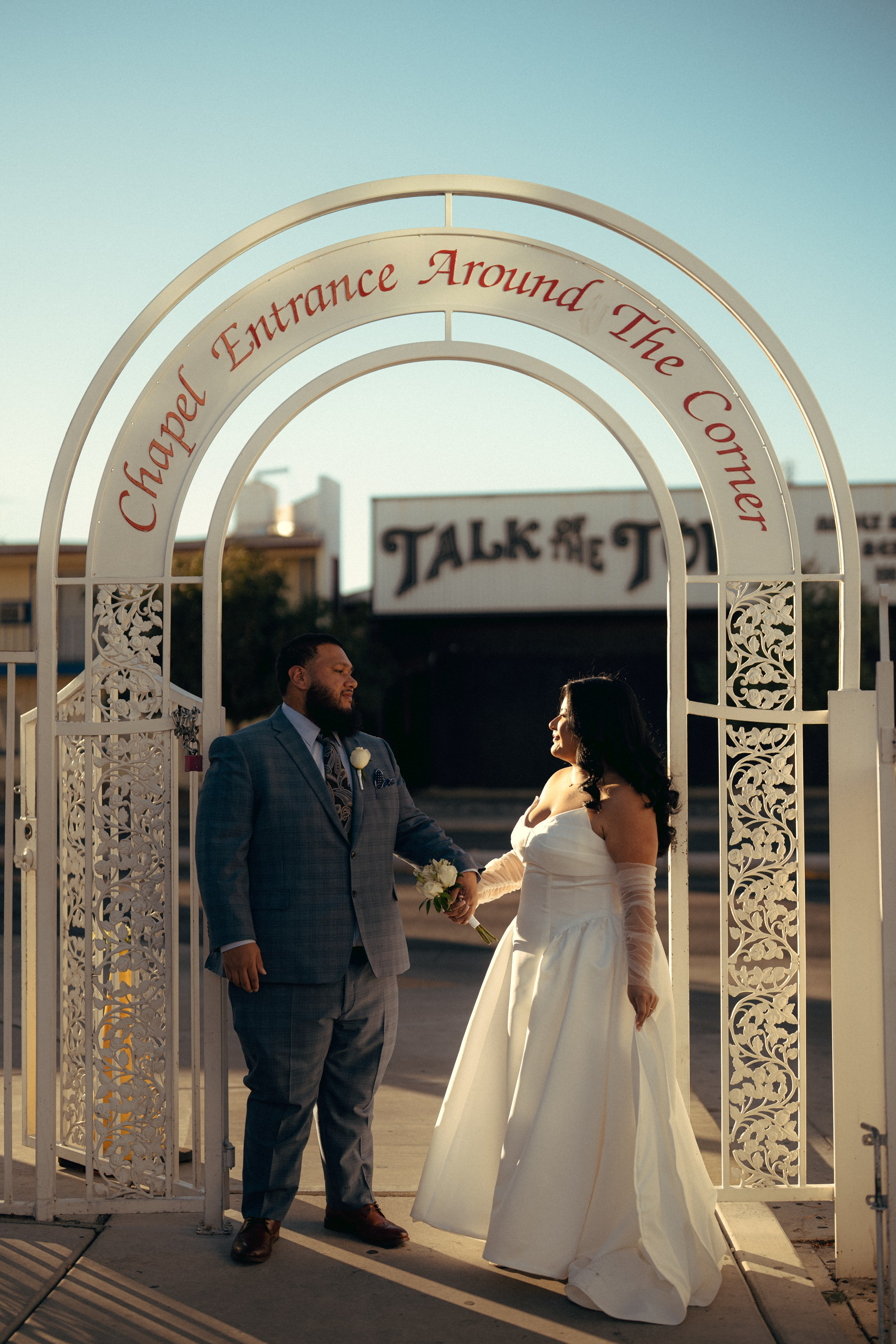 Miriam&Tino. Wedding & elopement photographer Viktoriya Kravtsov. Las Vegas