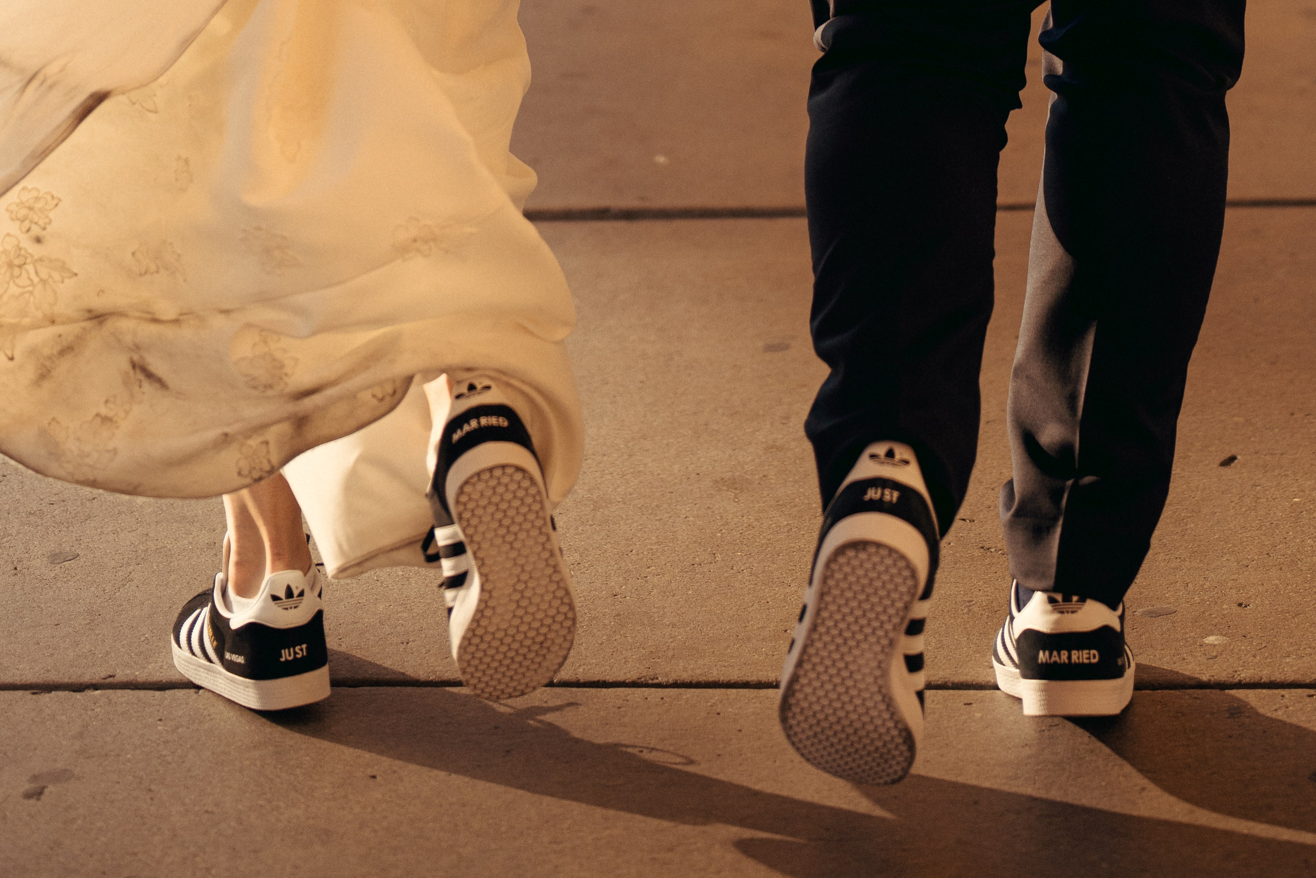 Lara&Dan. Wedding & elopement photographer Viktoriya Kravtsov. Las Vegas