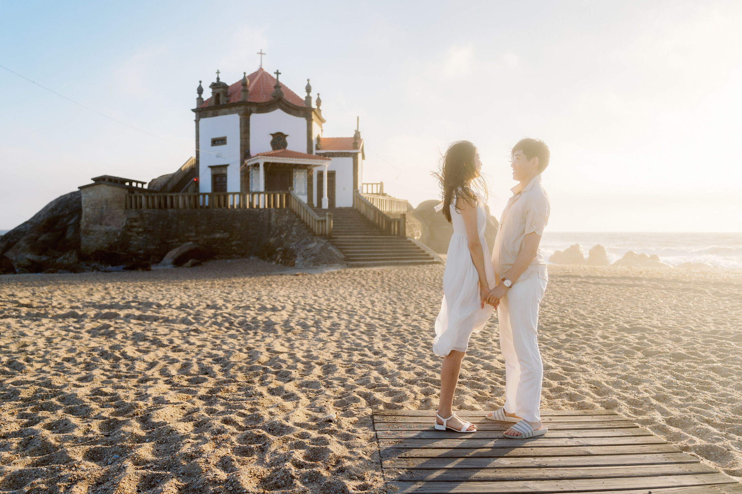 PROPOSAL NEAR CAPELA DO SENHOR DA PEDRA. Photo and video shoots, photo tours in Portugal — WePortugal