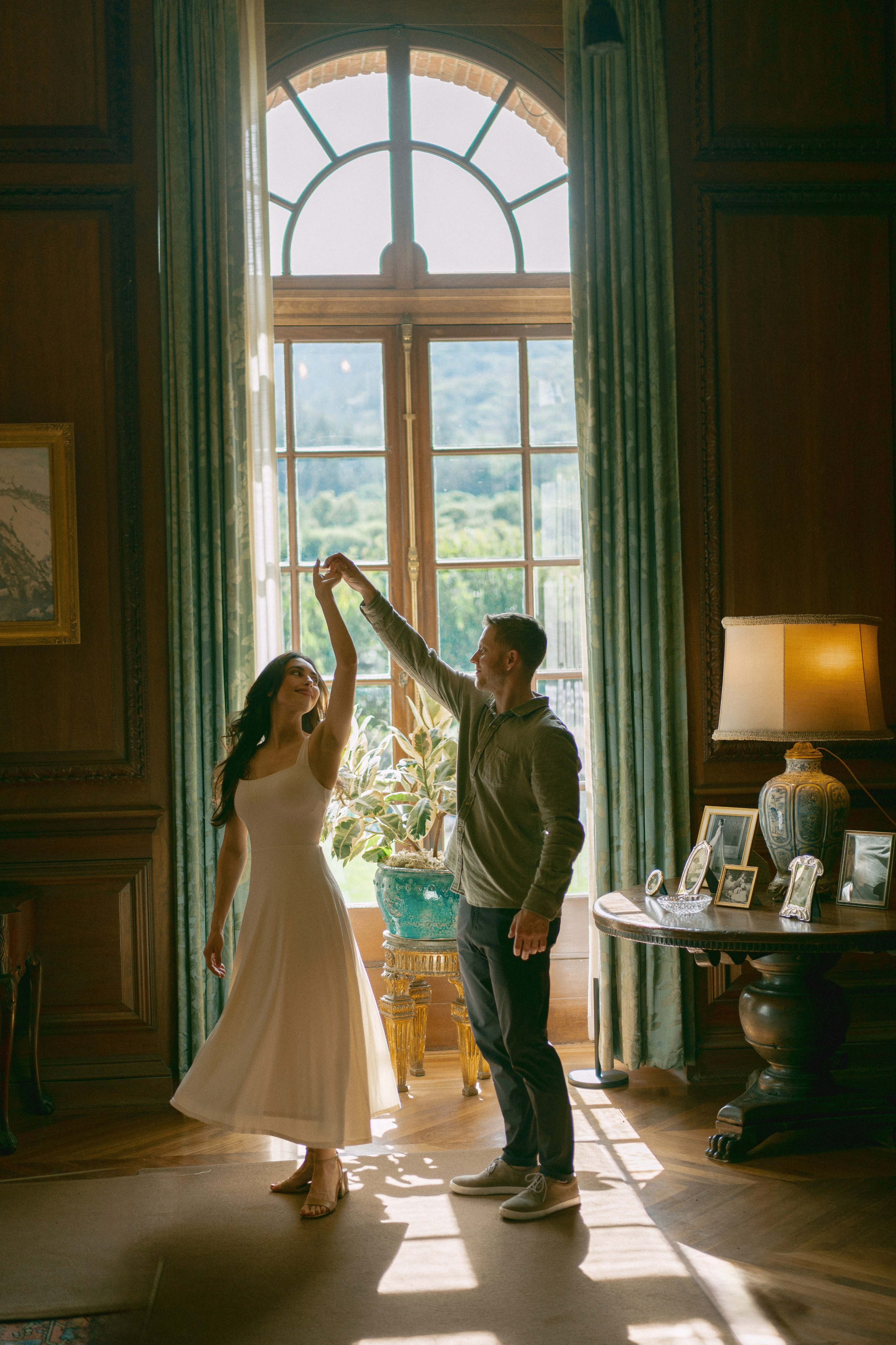 Engagement at Filoli Historic House & World-Class Garden. Wedding Photography & Videography Team in California, Los Angeles, San Francisco, San Diego and Travel